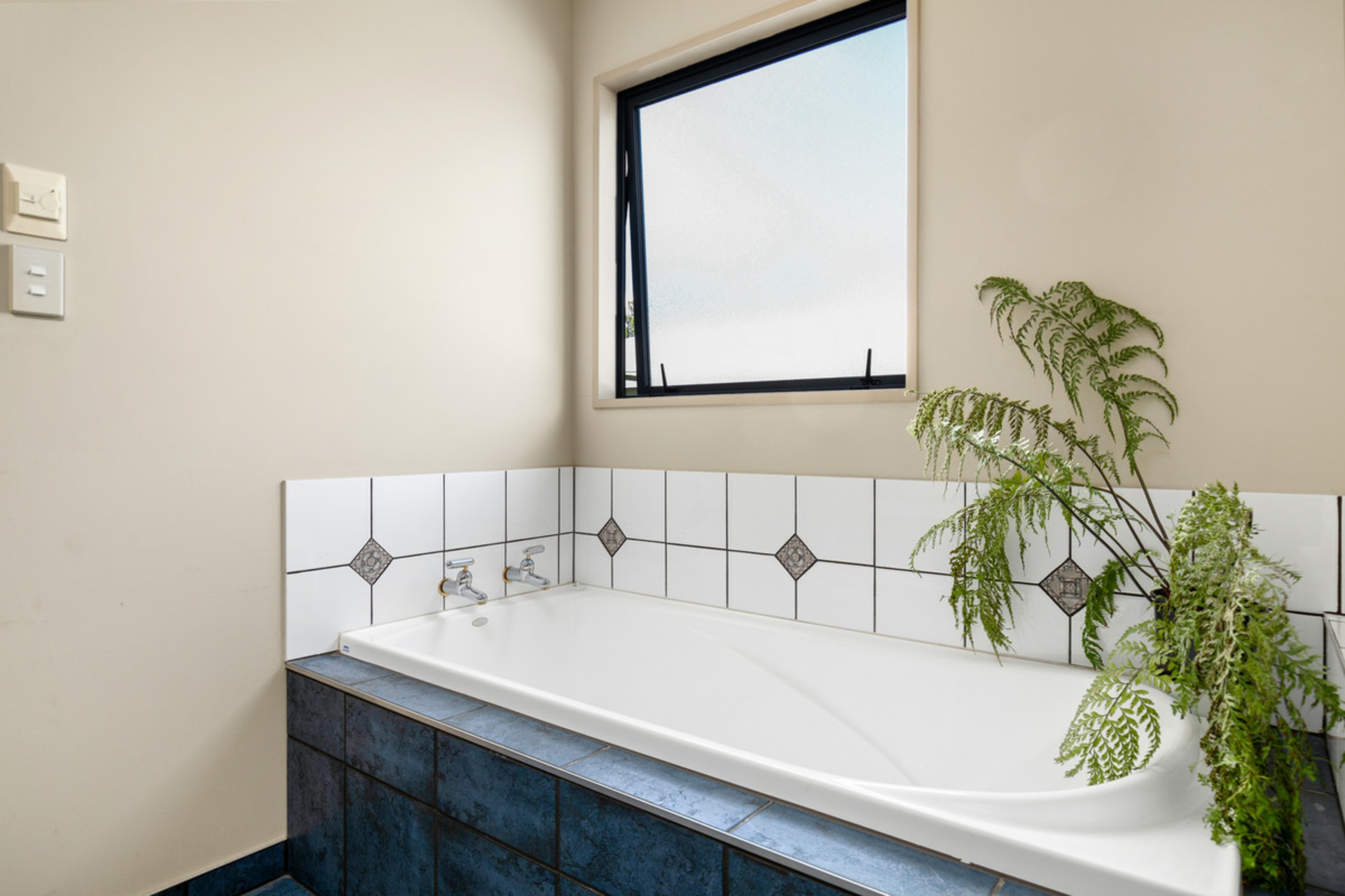 5 Spruce Close, ALEXANDRA