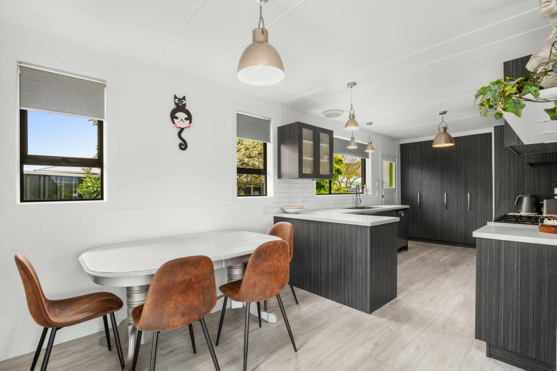 2 Royal Terrace, ALEXANDRA