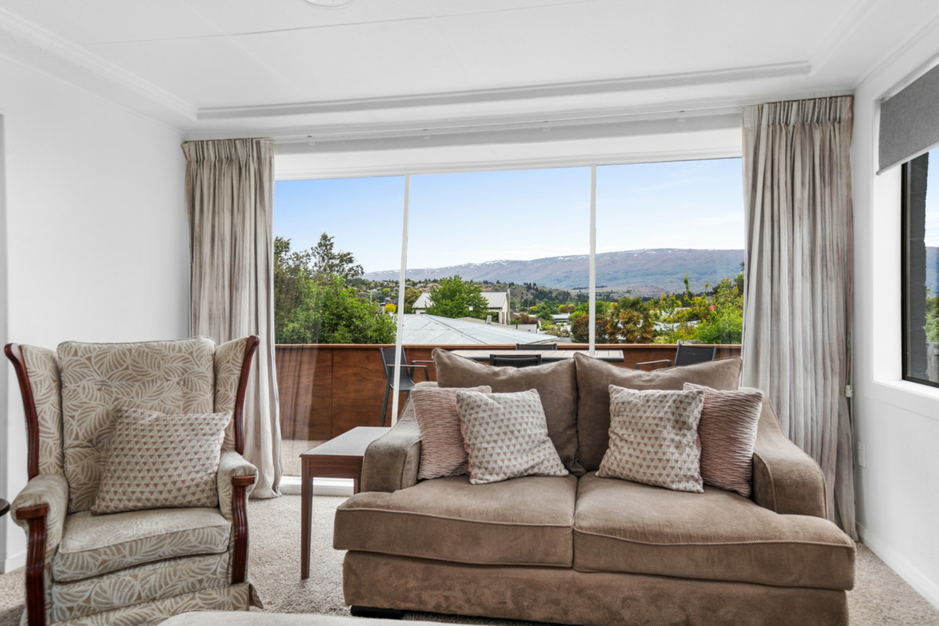 2 Royal Terrace, ALEXANDRA
