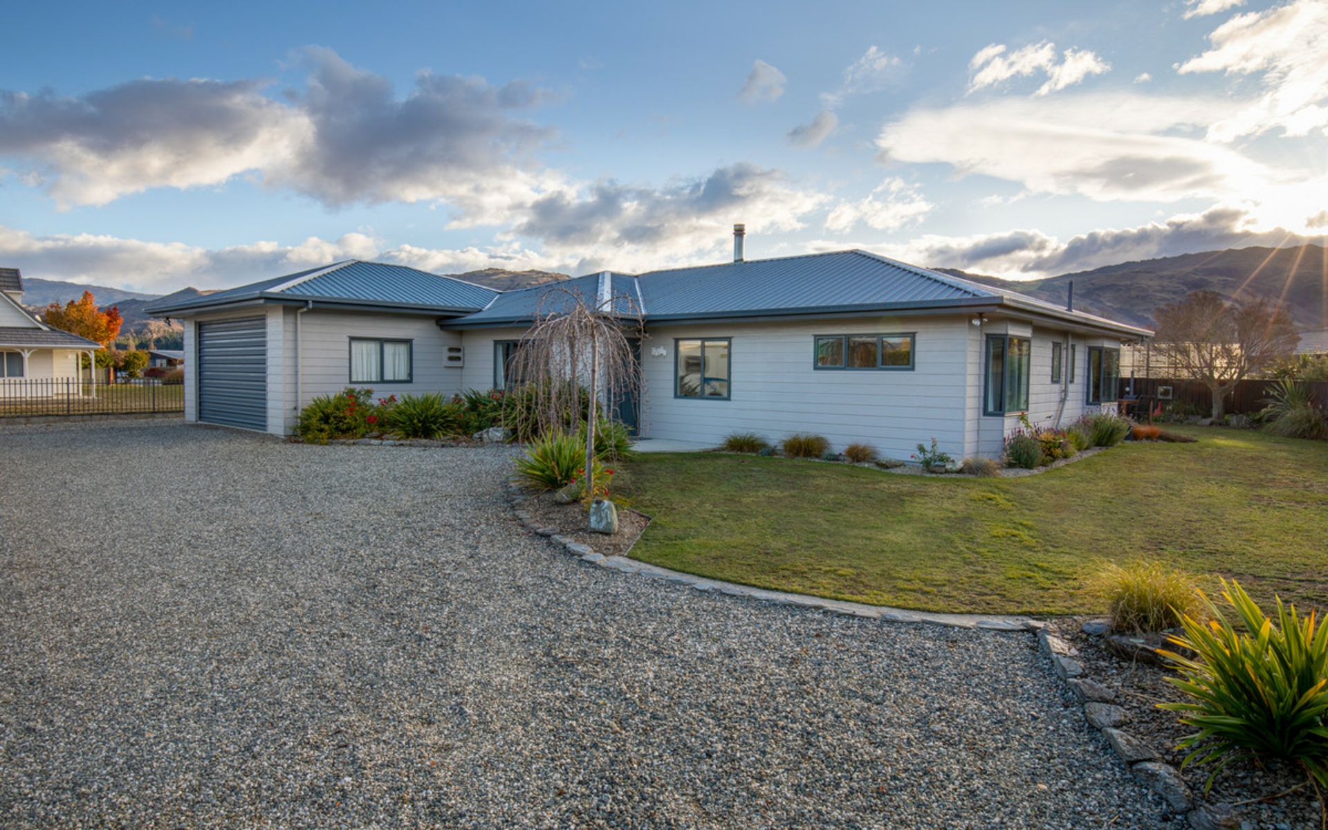 6 Albert Drive, CLYDE
