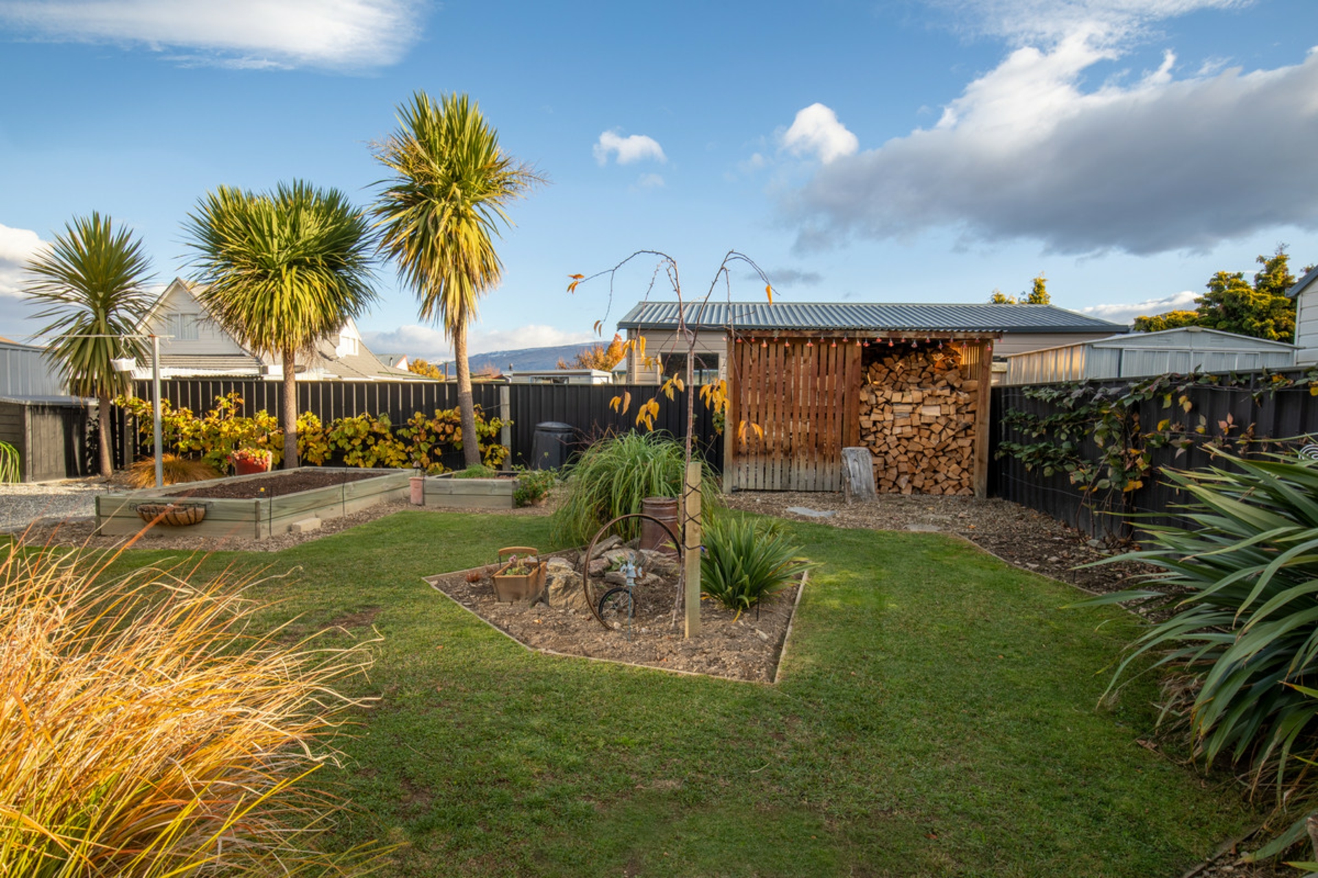 6 Albert Drive, CLYDE