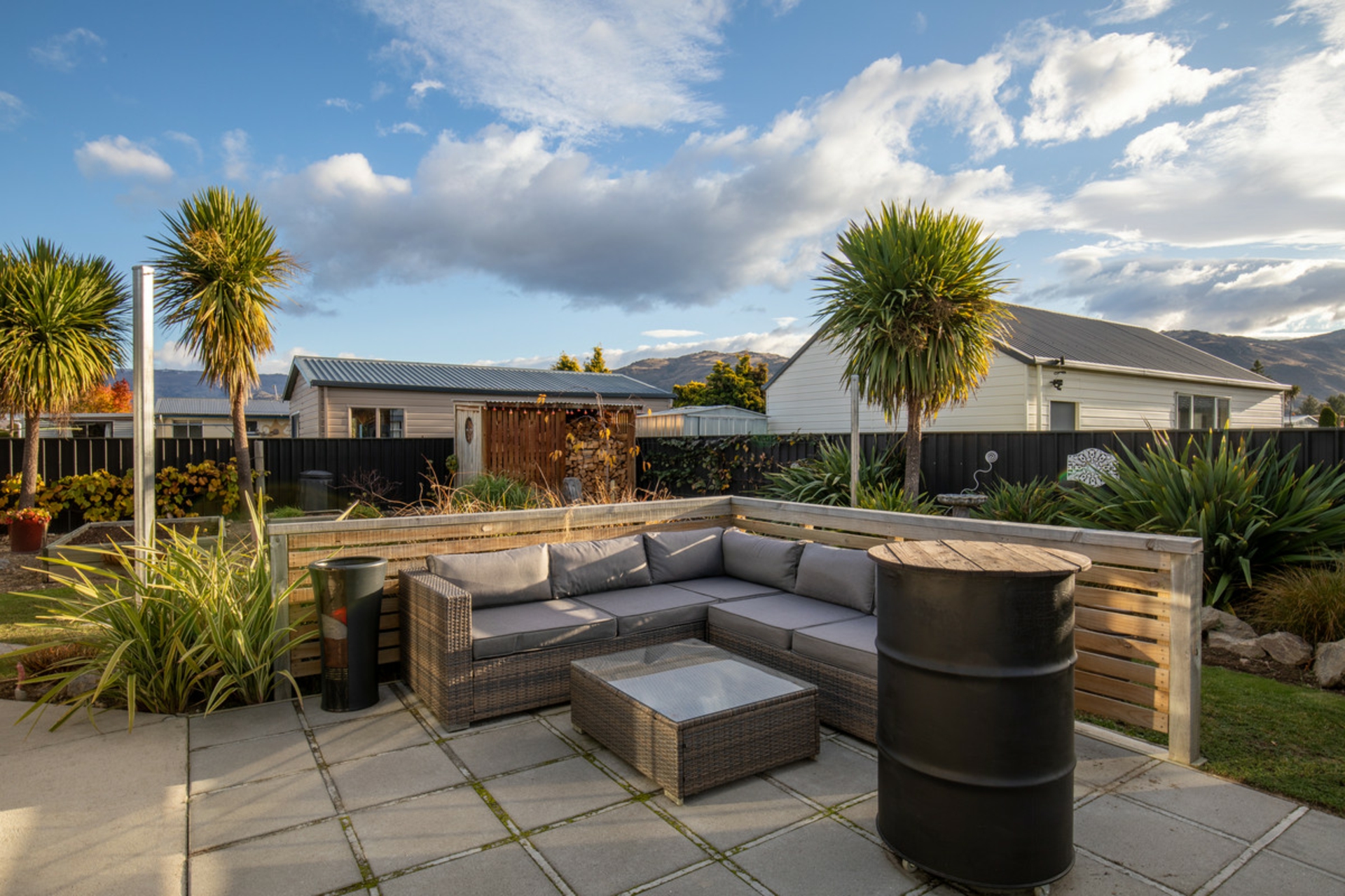 6 Albert Drive, CLYDE