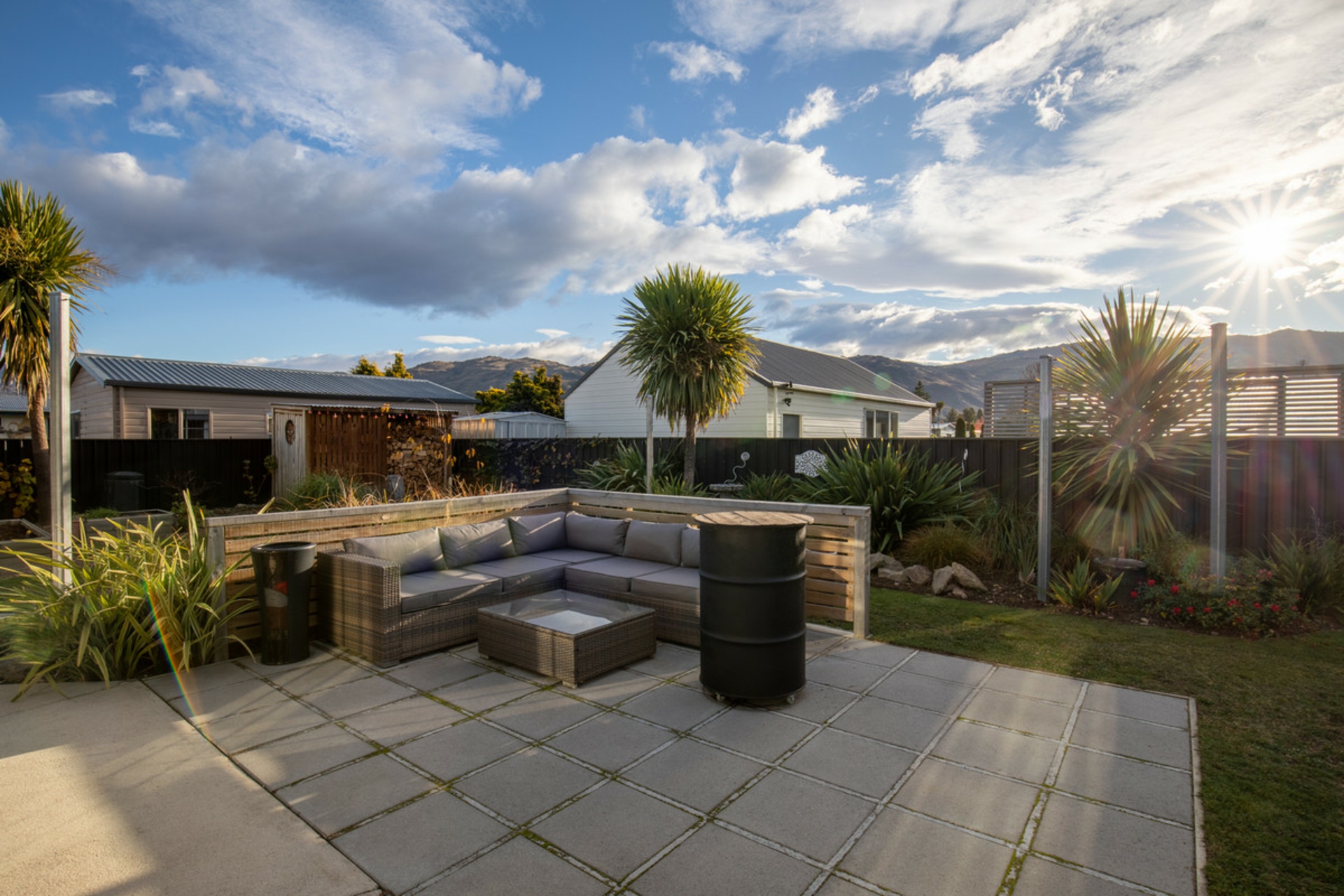 6 Albert Drive, CLYDE