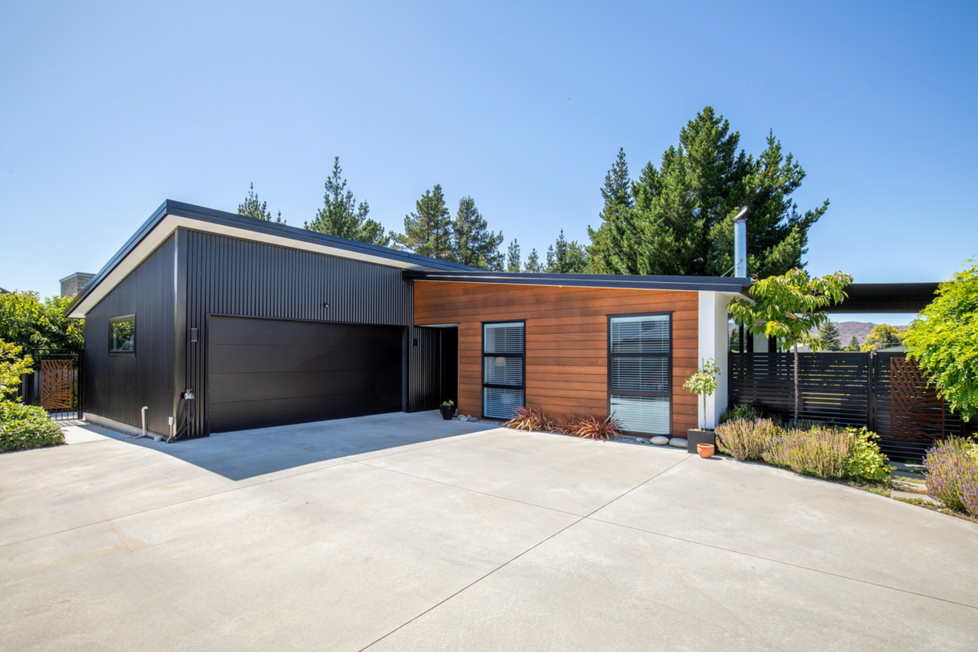 12 Walker Place, ALEXANDRA