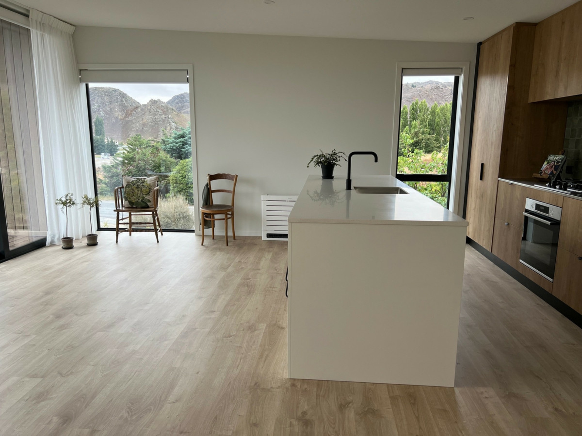 13E Hart Place, ALEXANDRA