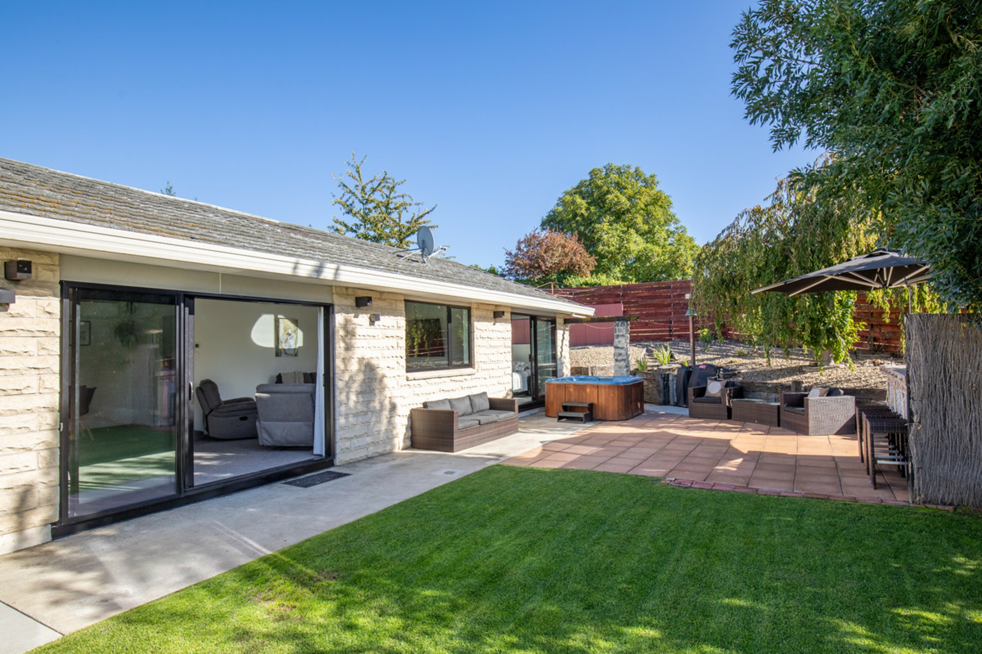 8 Hart Place, ALEXANDRA