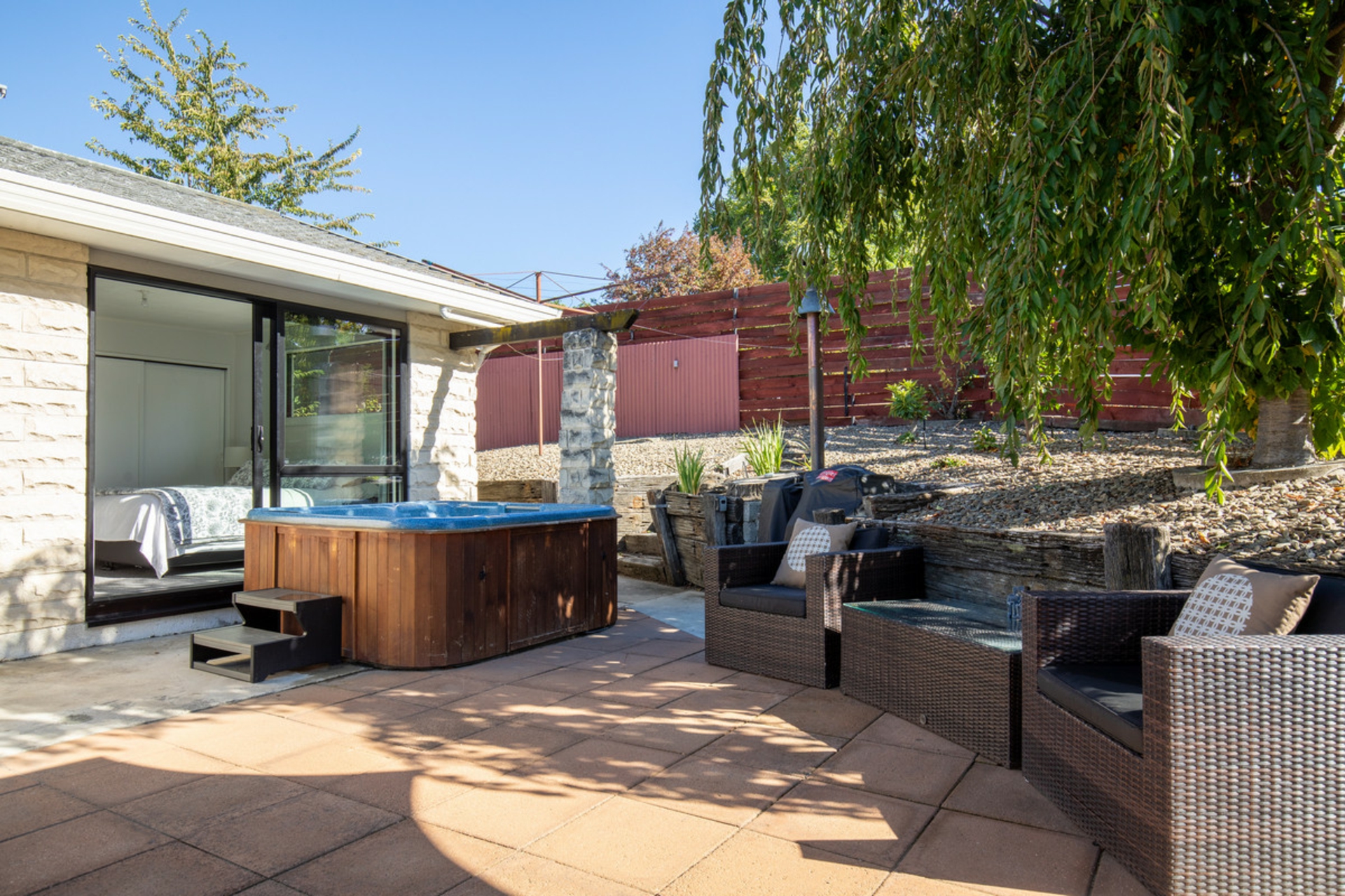 8 Hart Place, ALEXANDRA