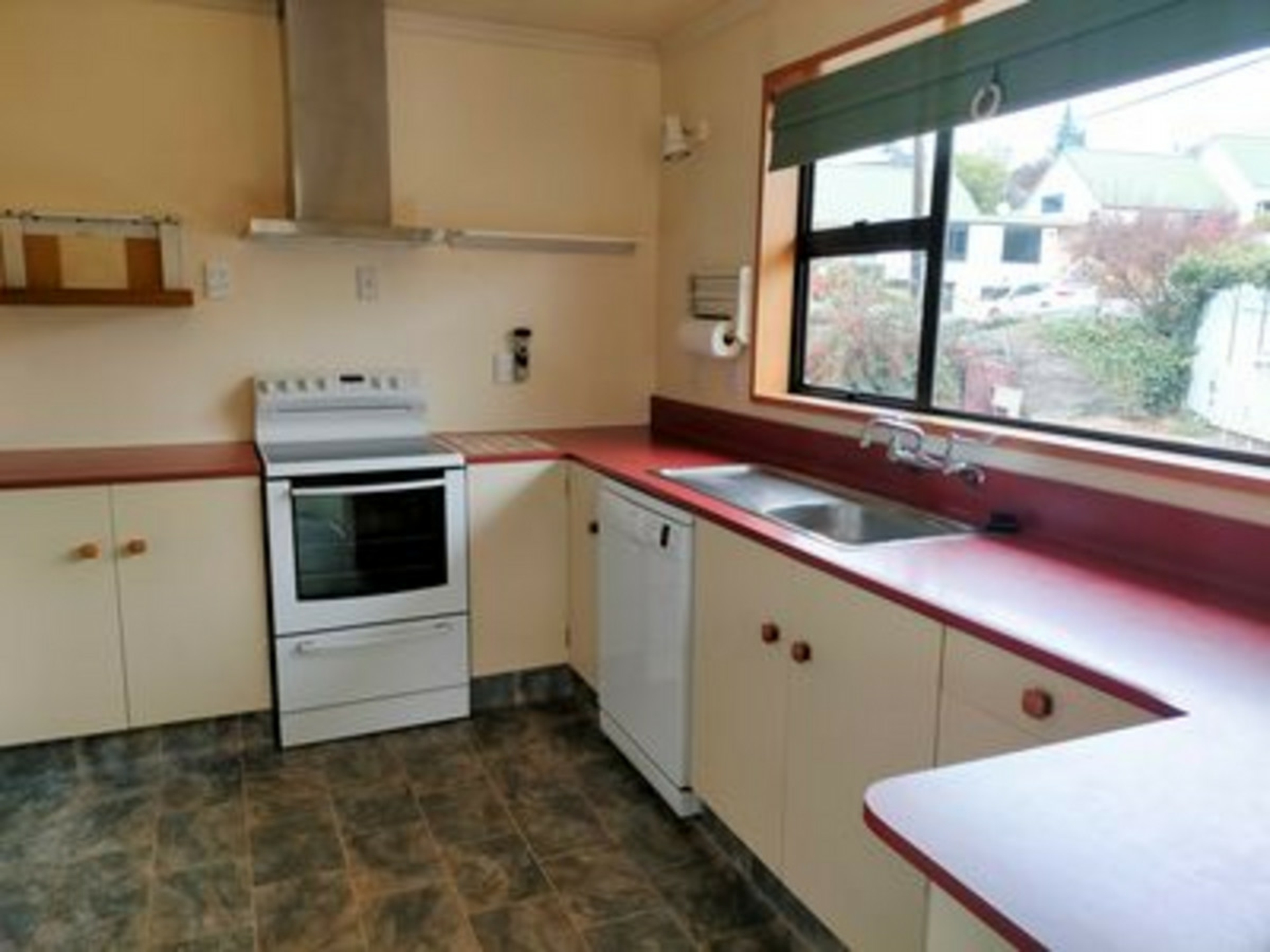 2 Athenry Road, ALEXANDRA