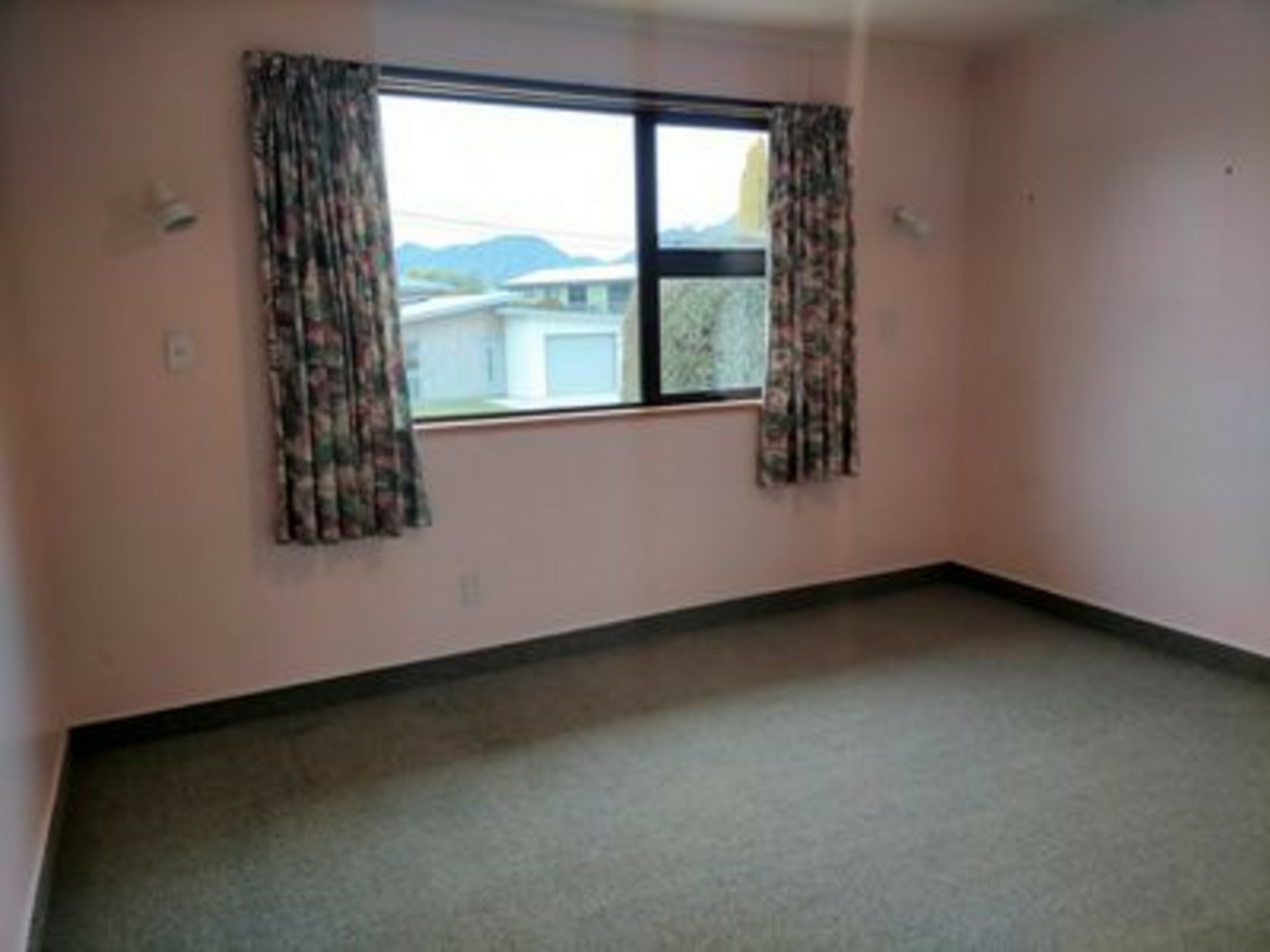 2 Athenry Road, ALEXANDRA