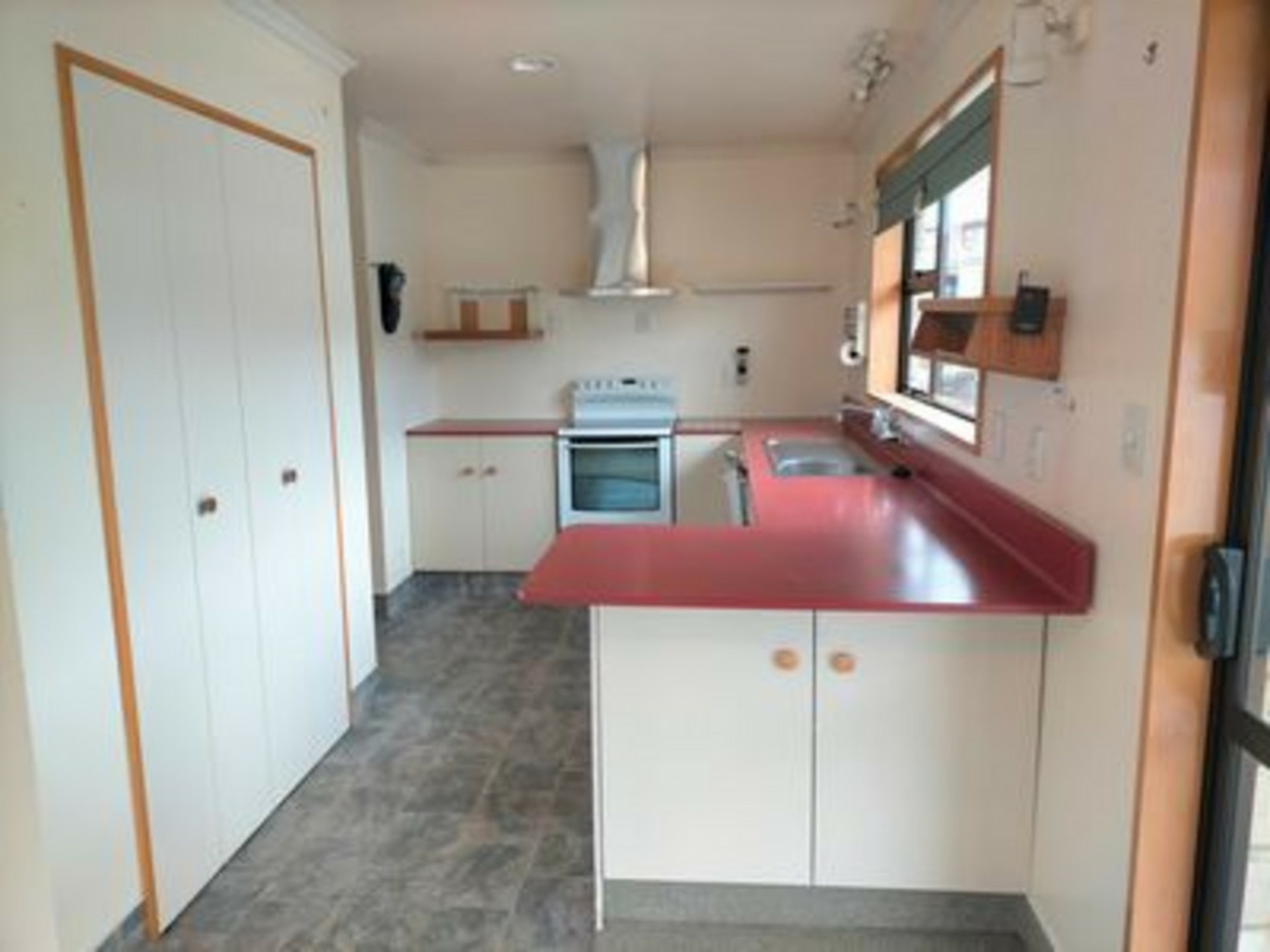 2 Athenry Road, ALEXANDRA