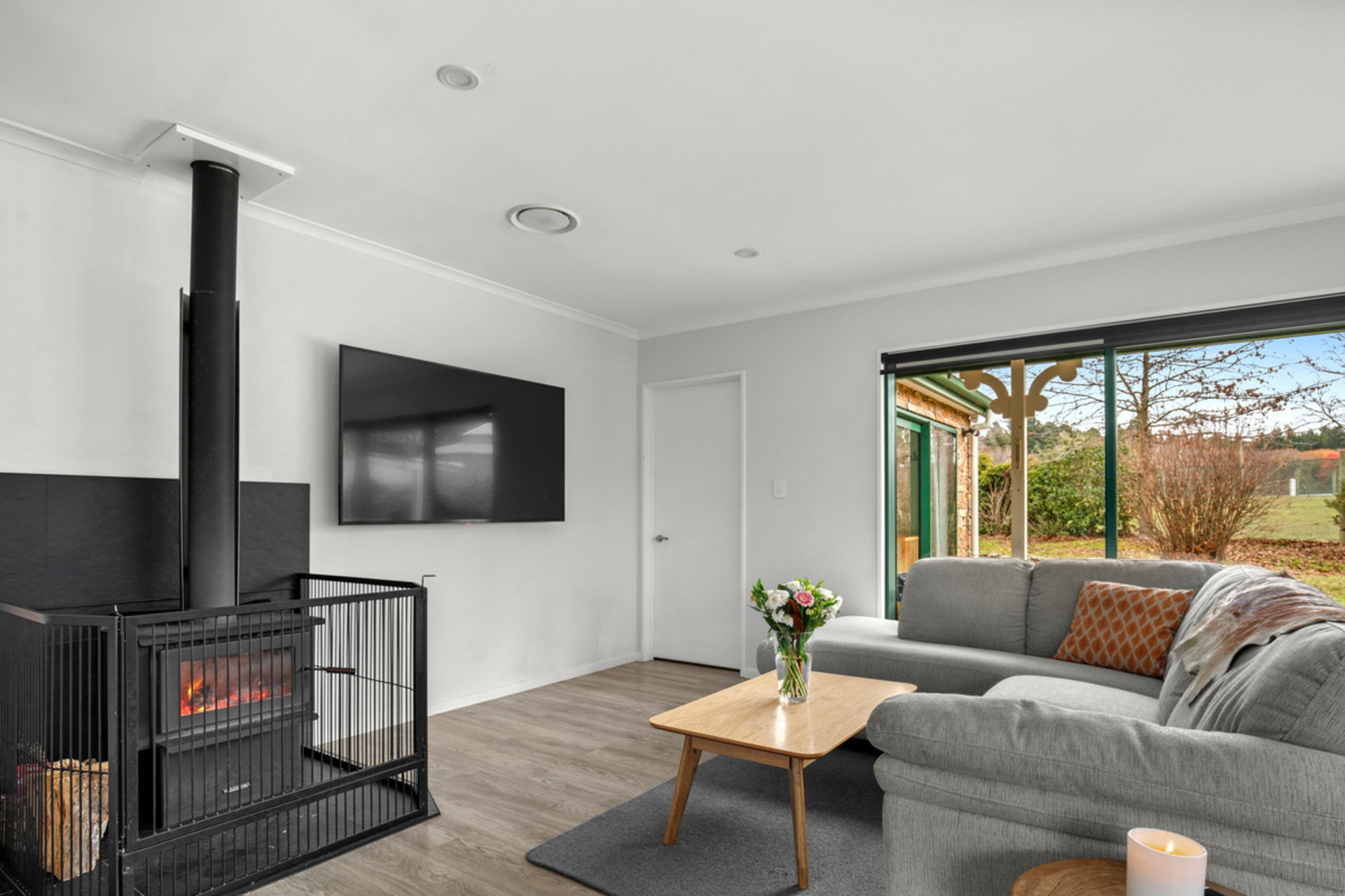 8 Letts Gully Road, ALEXANDRA