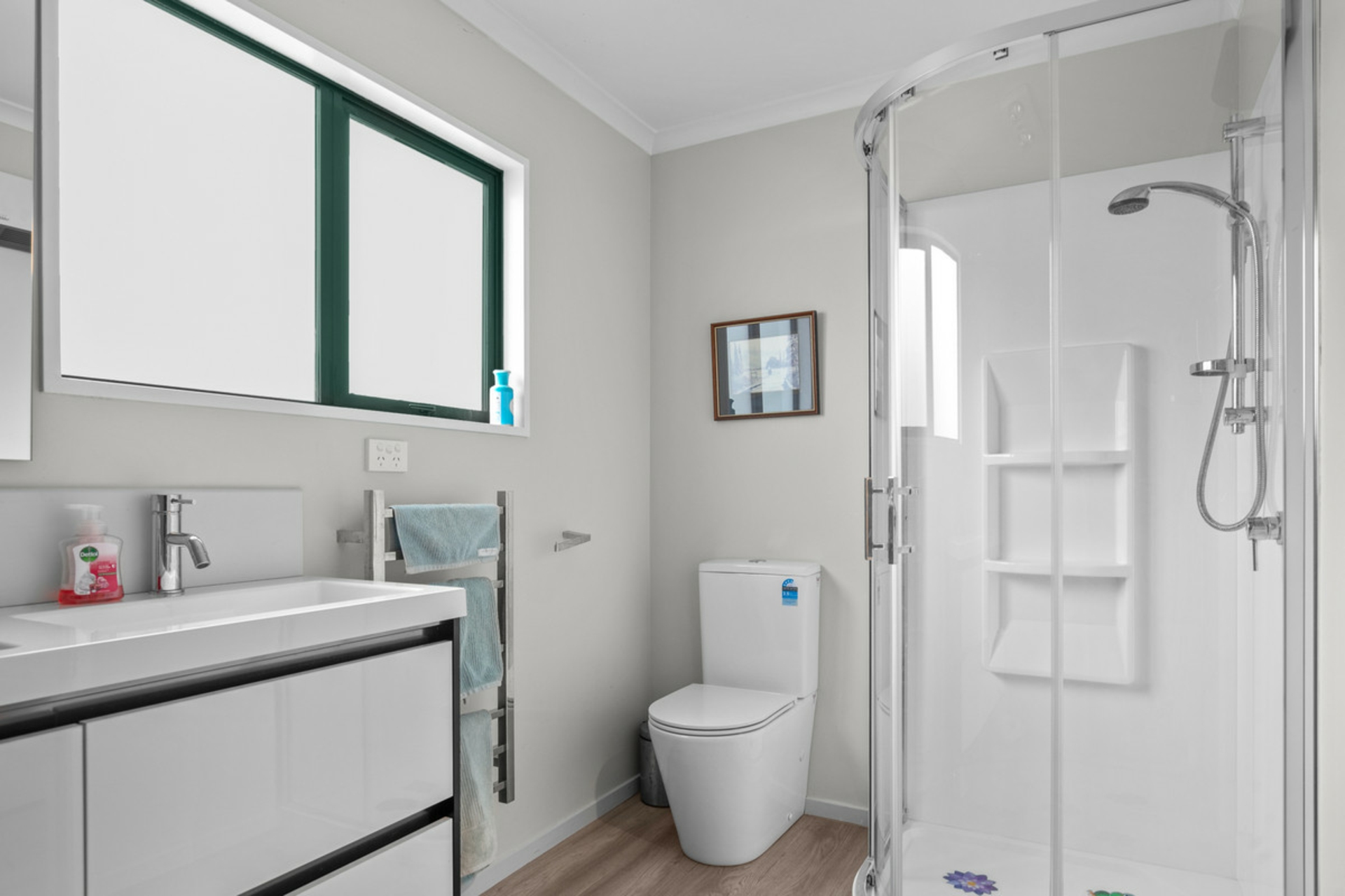 8 Letts Gully Road, ALEXANDRA