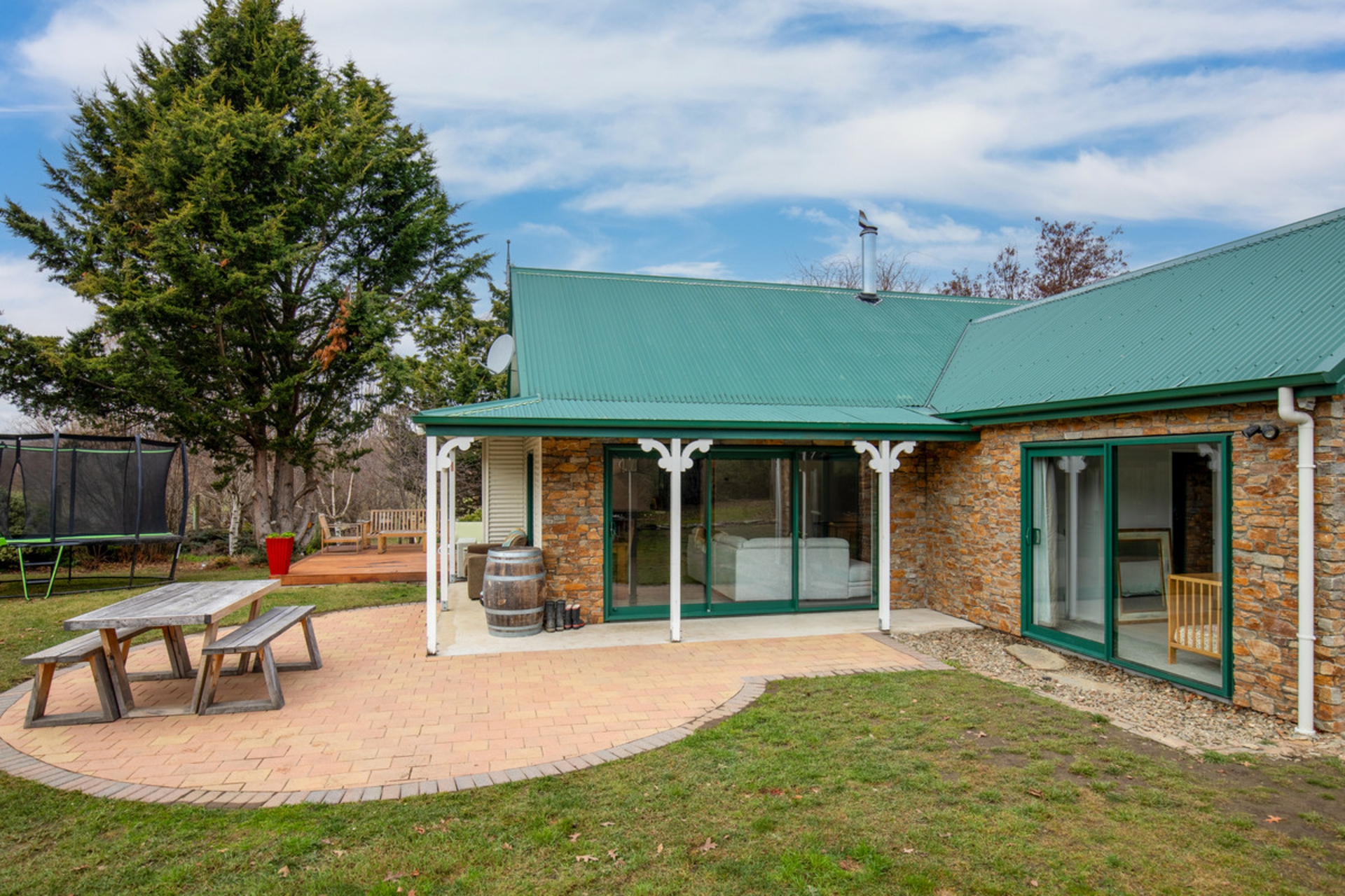 8 Letts Gully Road, ALEXANDRA