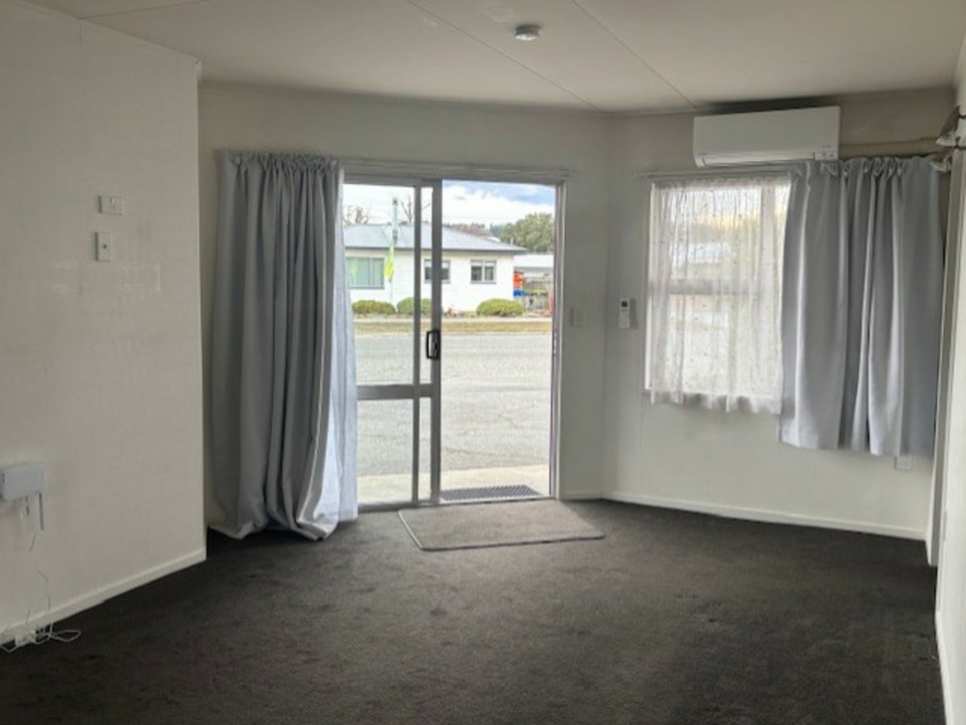 1/115 Centennial Avenue, ALEXANDRA