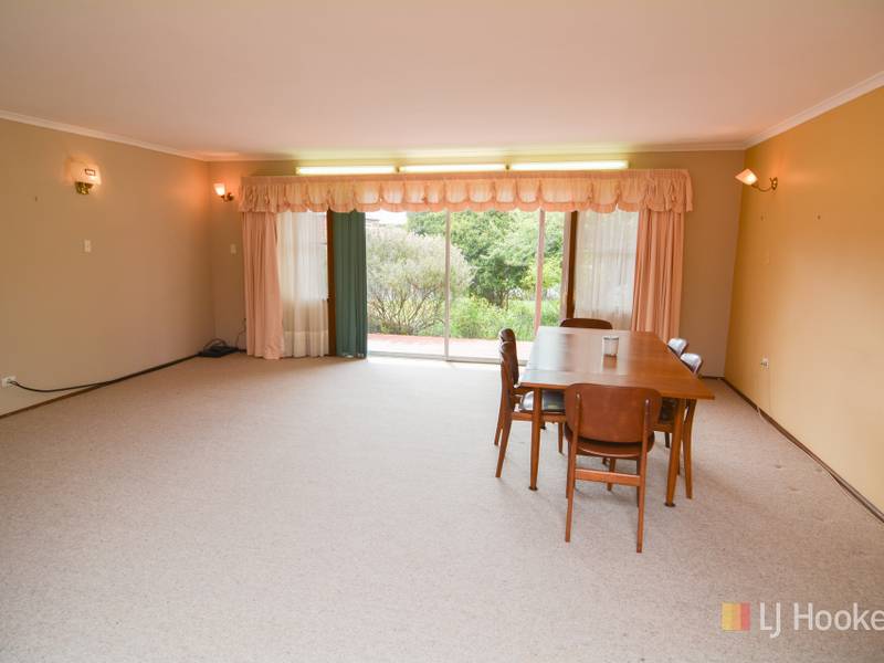 74 Rifle Parade, LITHGOW
