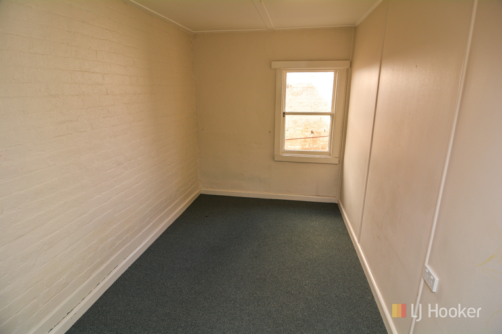 20 Lithgow Street — photo 10 of 15