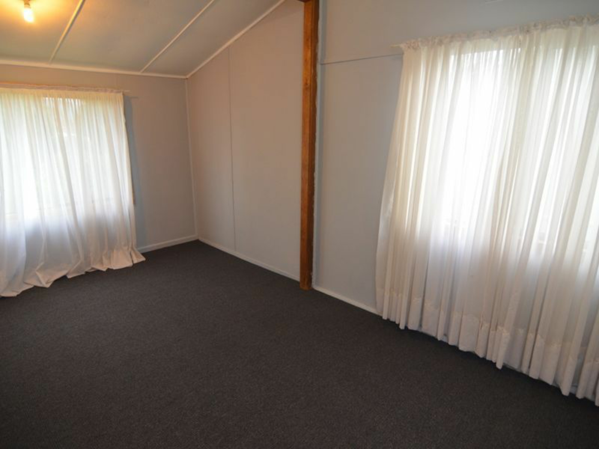 28 First Street, LITHGOW