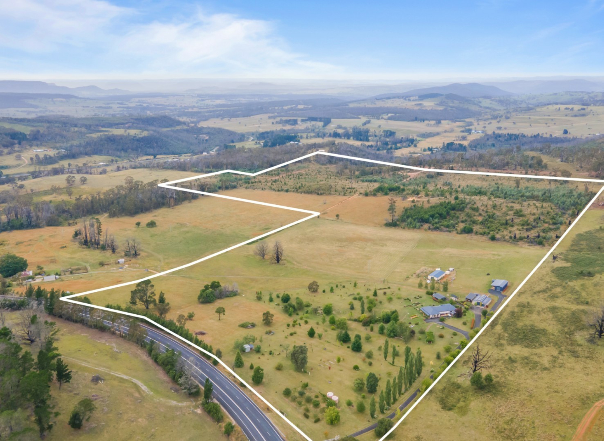 6121 Castlereagh Highway, RUNNING STREAM