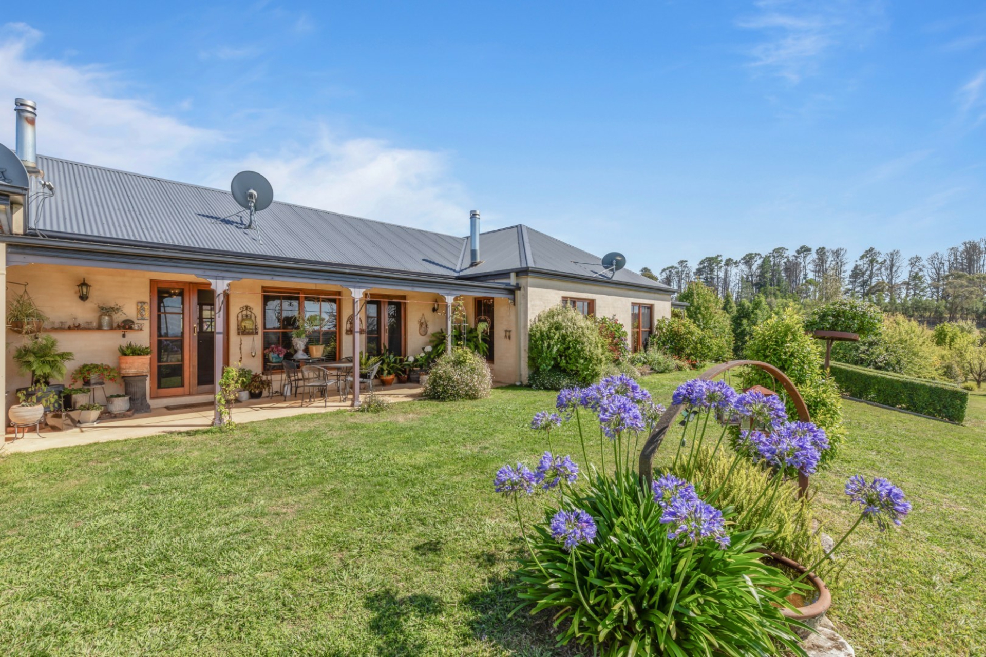 6121 Castlereagh Highway, RUNNING STREAM