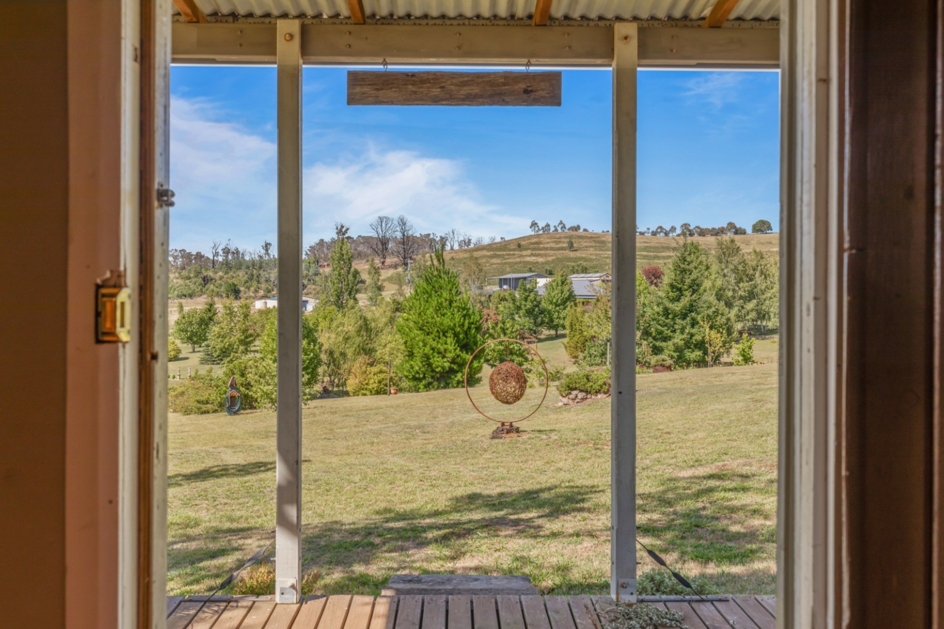 6121 Castlereagh Highway, RUNNING STREAM
