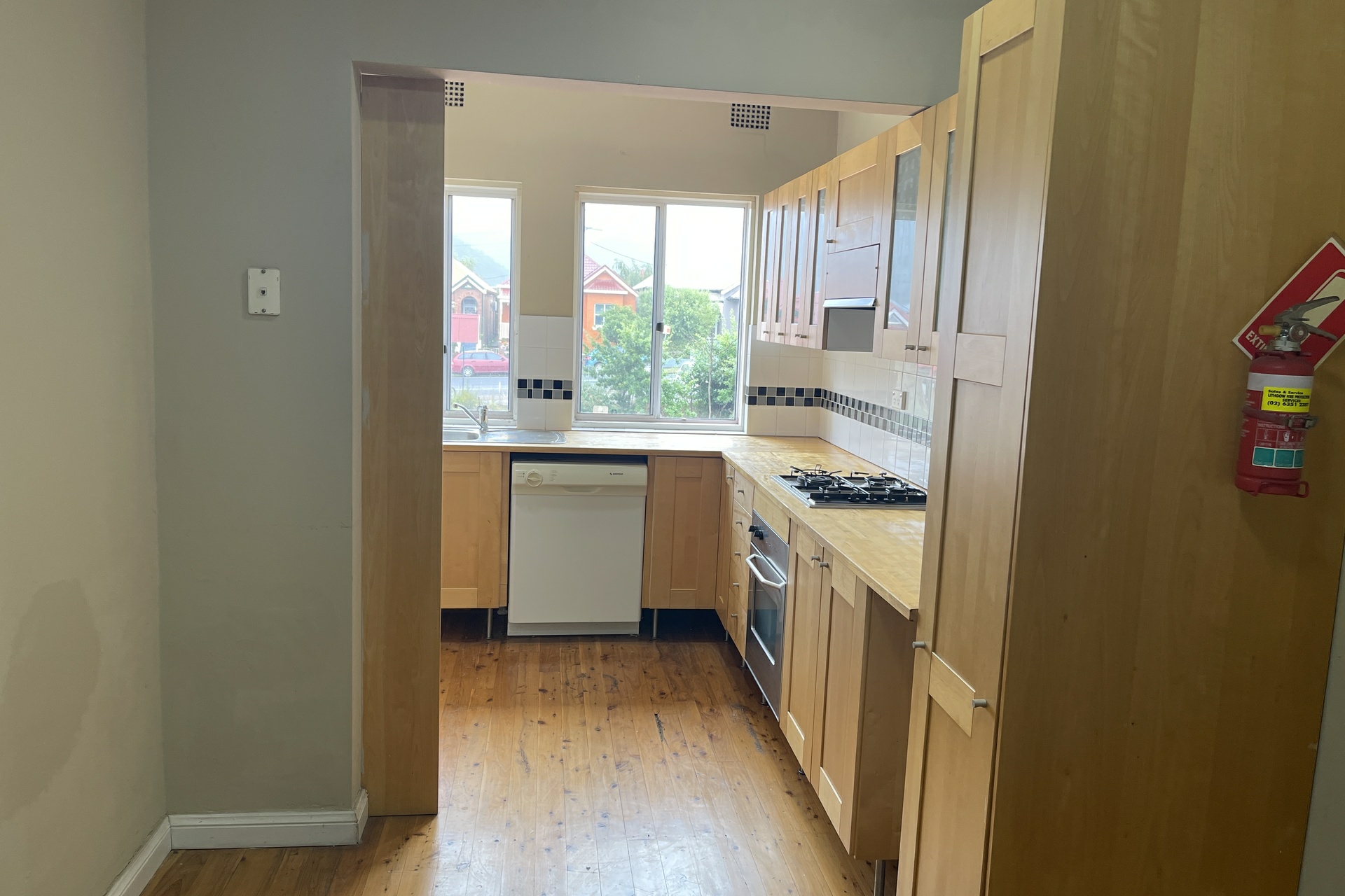 2 96 Main Street Lithgow Nsw Property Details Lj Hooker