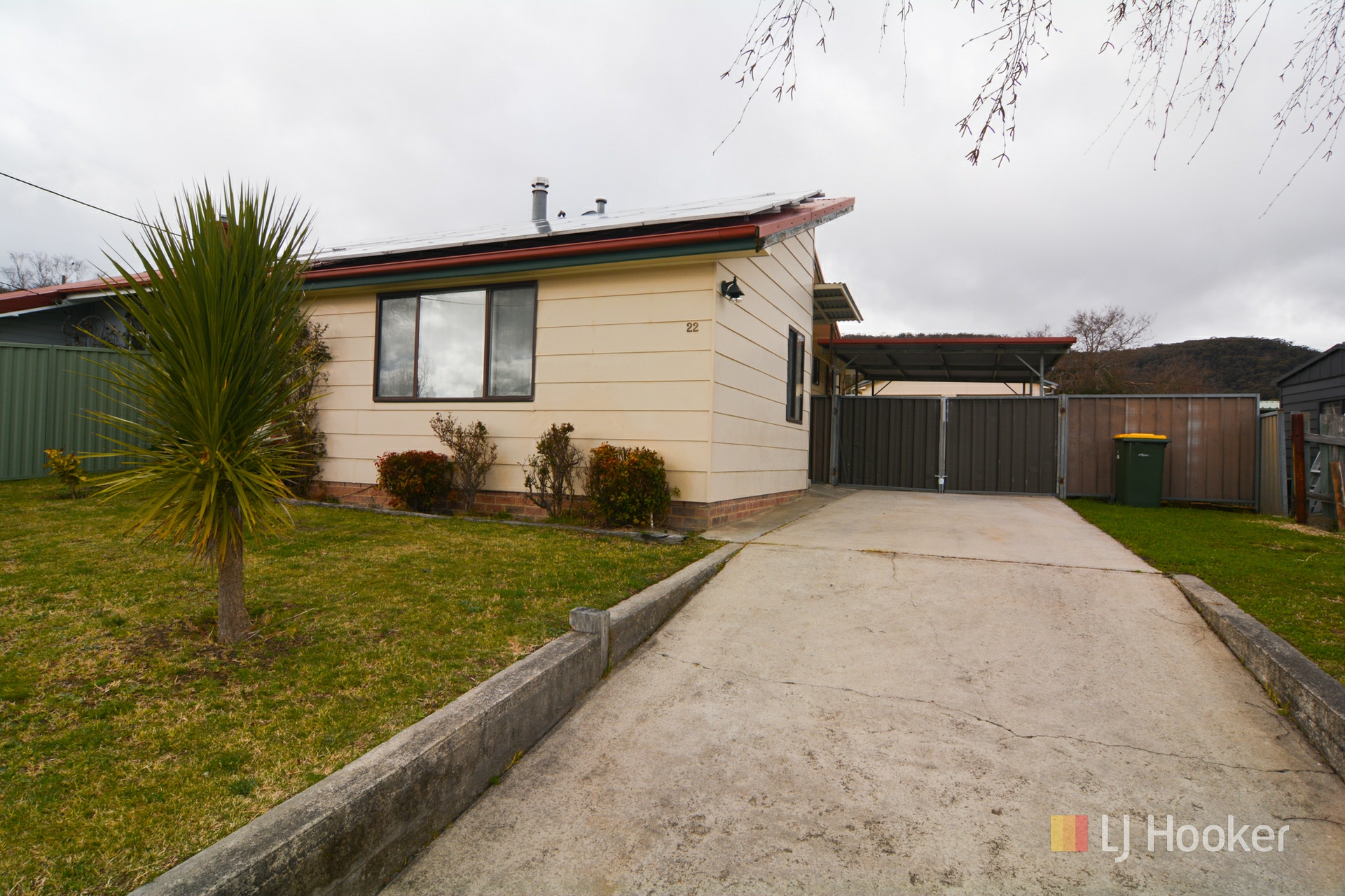 22 Lone Pine Avenue, LITHGOW