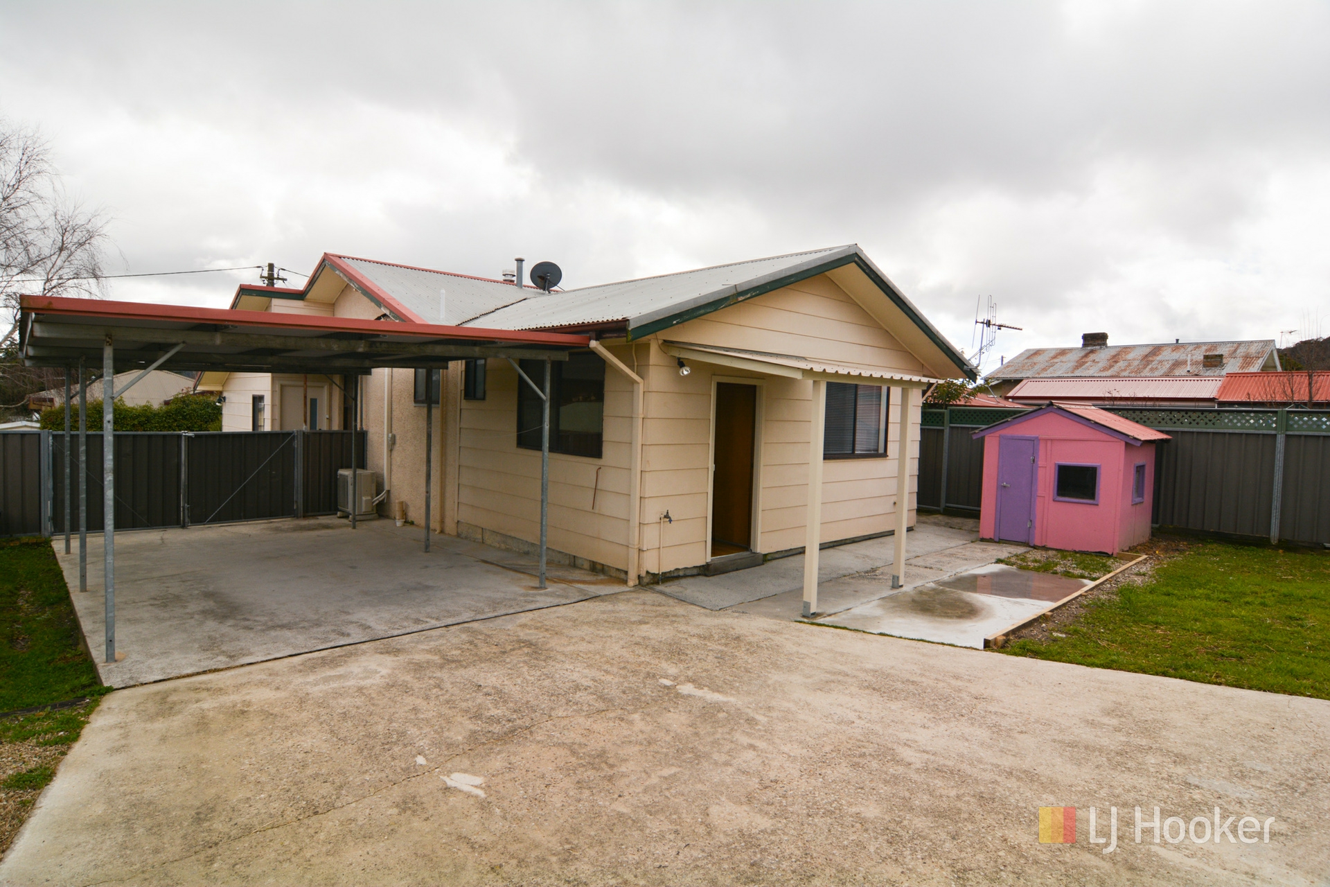 22 Lone Pine Avenue, LITHGOW