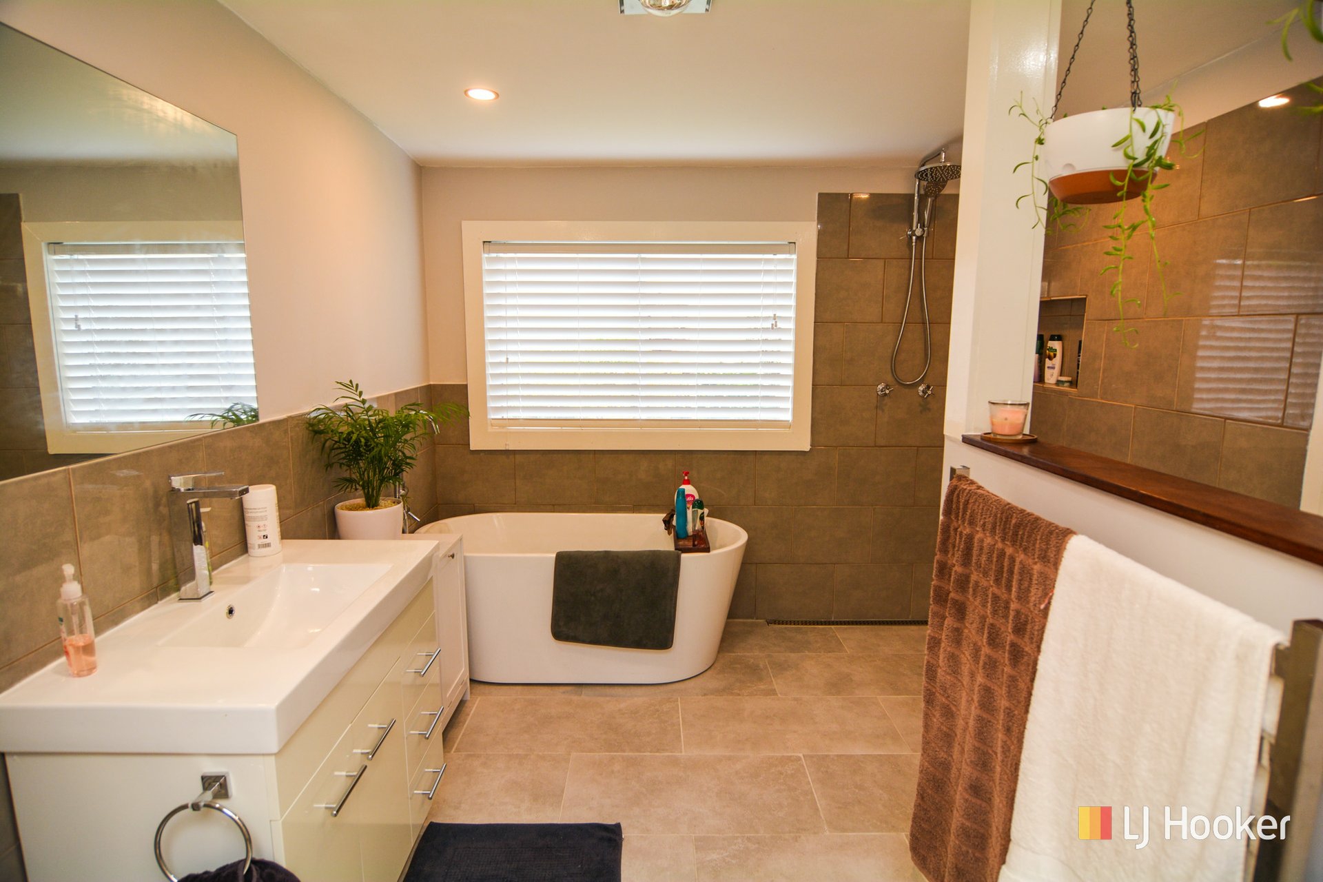 58 Wolgan Road — photo 3 of 17