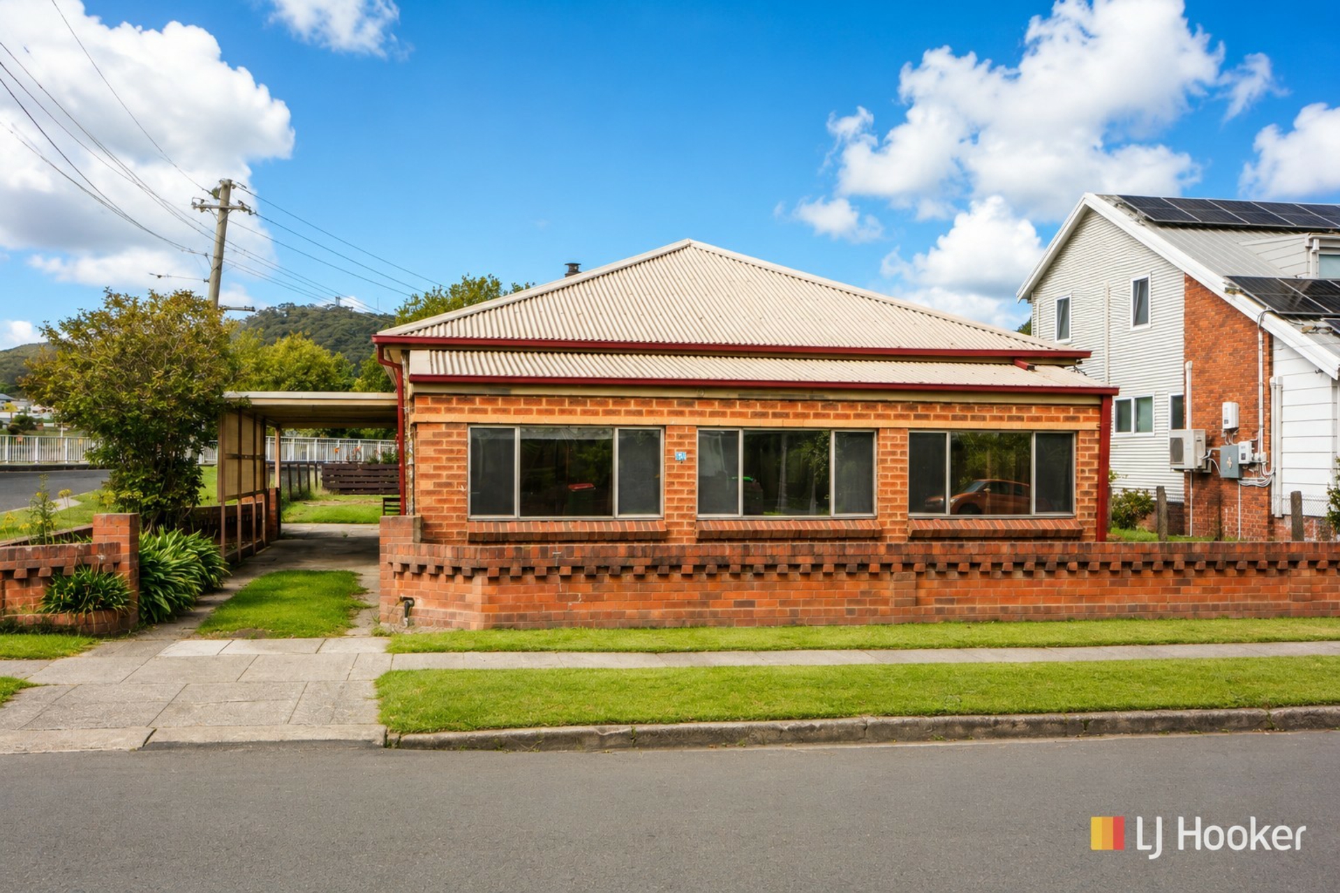 57 Coalbrook Street — photo from LJ Hooker Lithgow