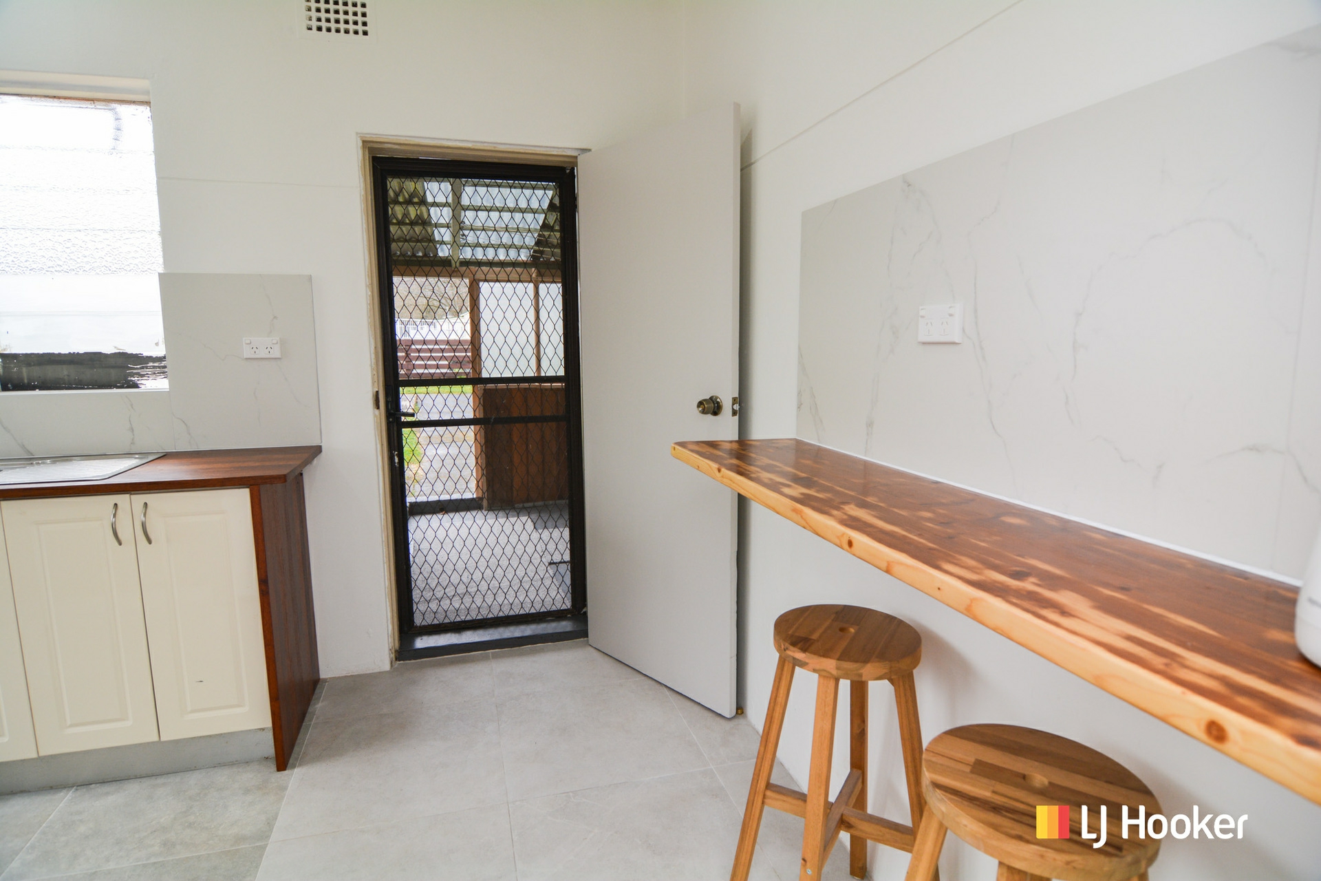 57 Coalbrook Street — photo 9 of 16
