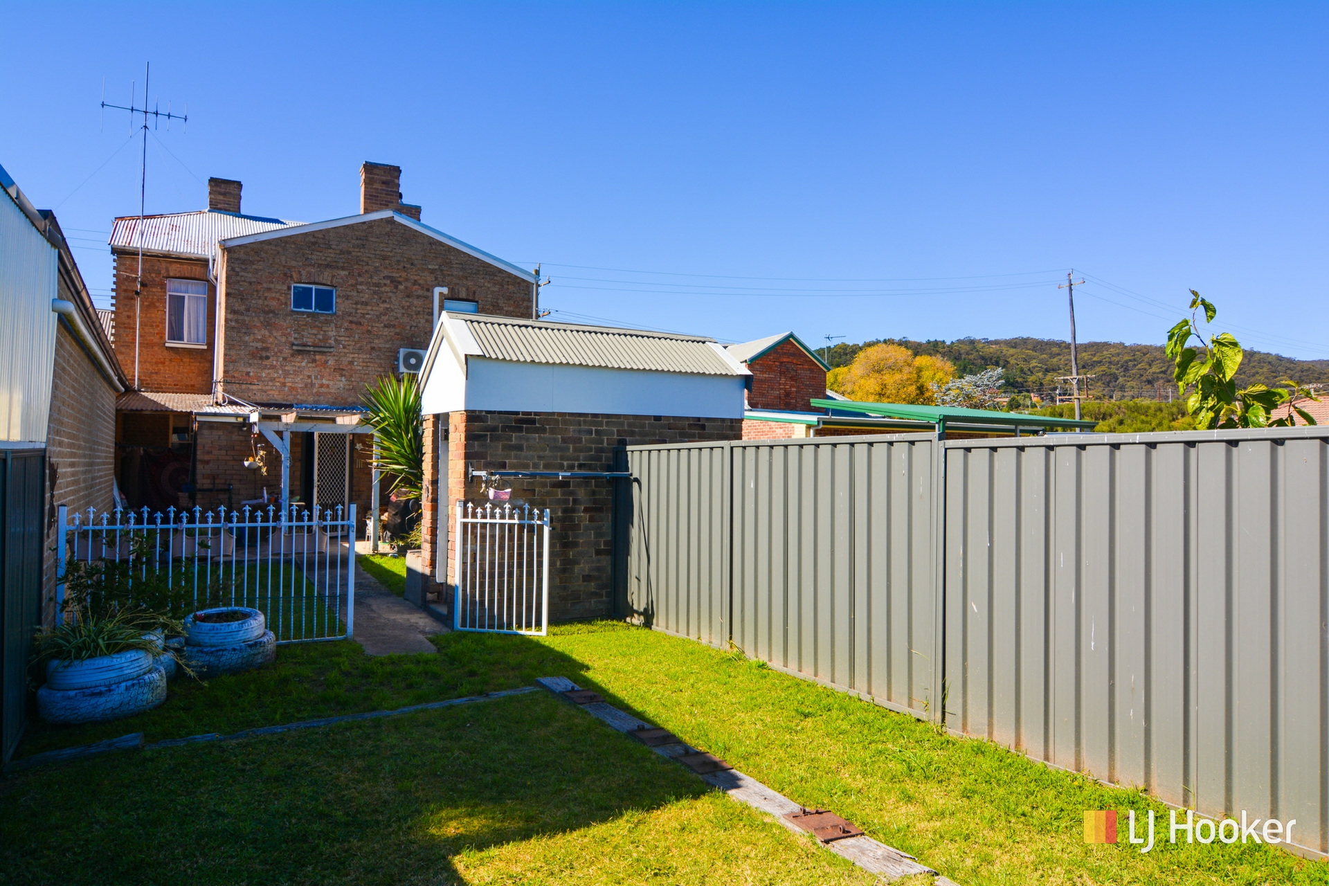 106 Inch Street — photo 12 of 15