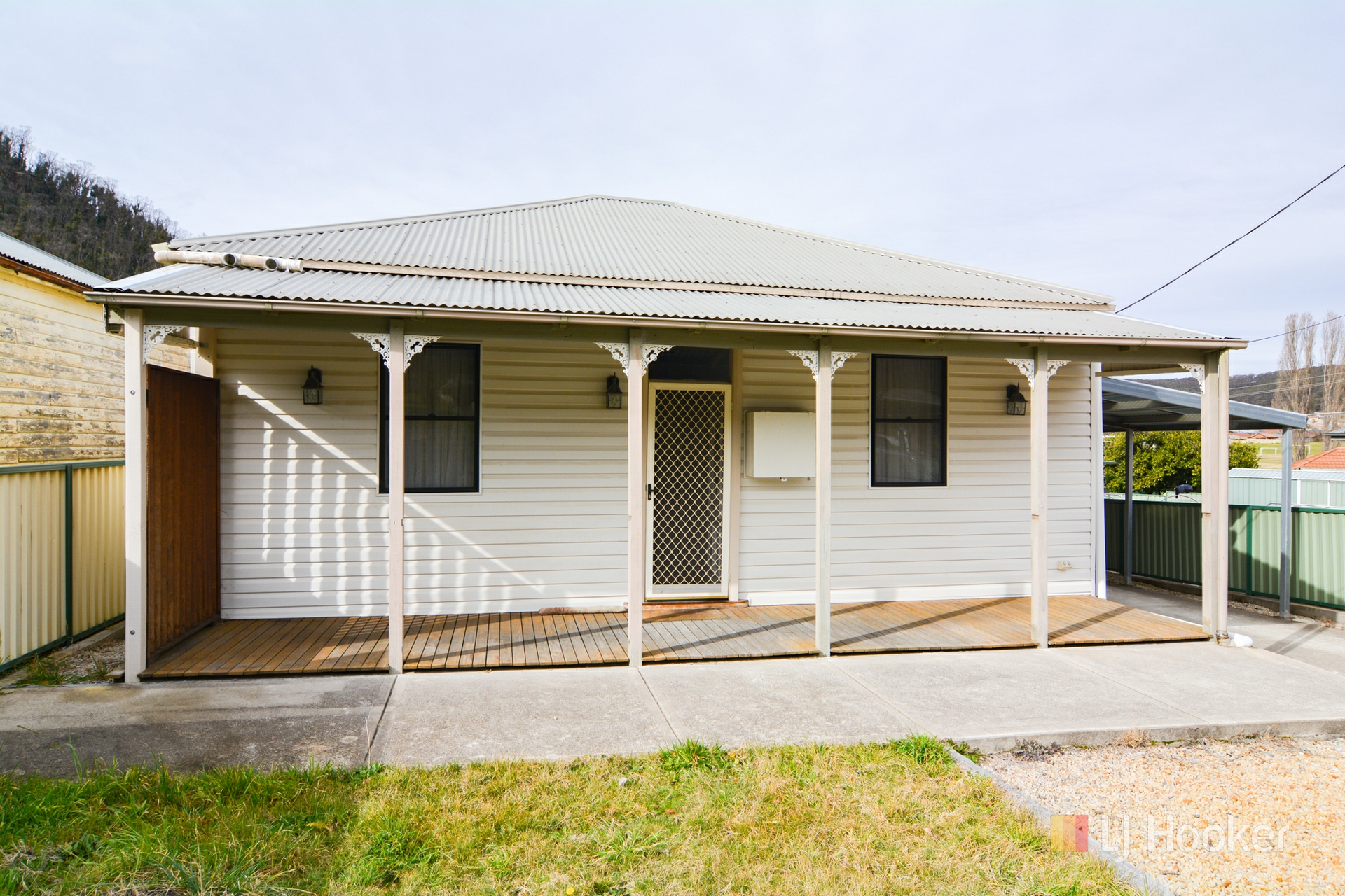 5 Ivatt Street — photo from LJ Hooker Lithgow