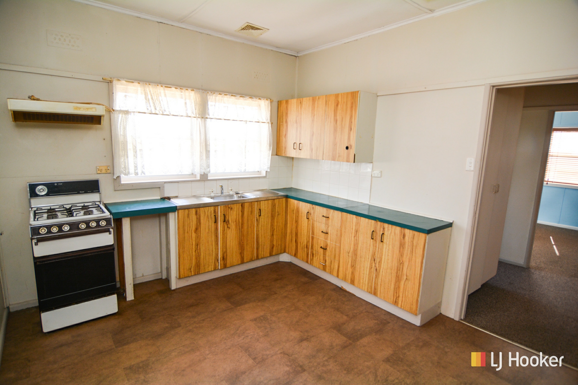 41 Oxley Street — photo 9 of 15