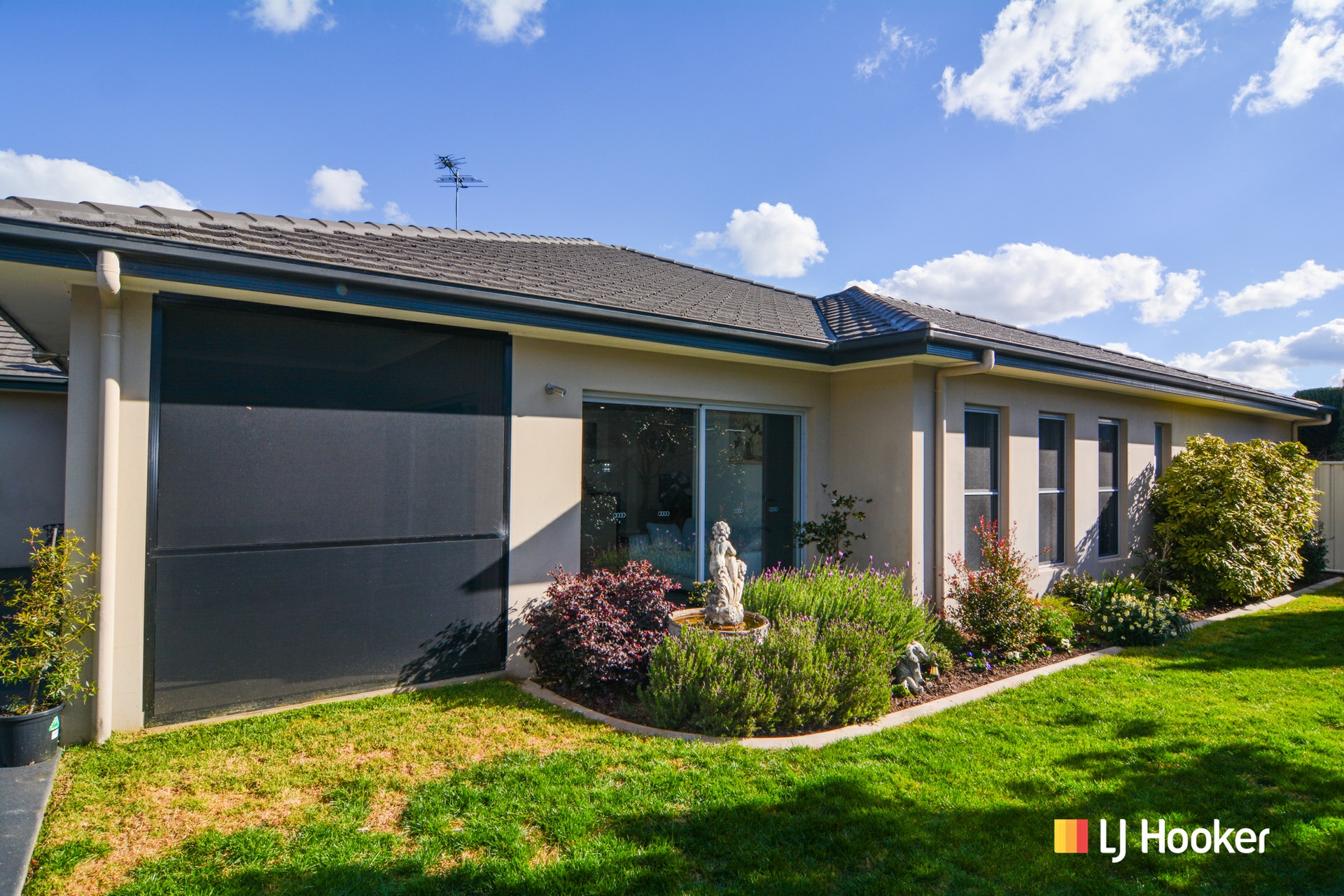 14 Sandalwood Drive — photo 19 of 30