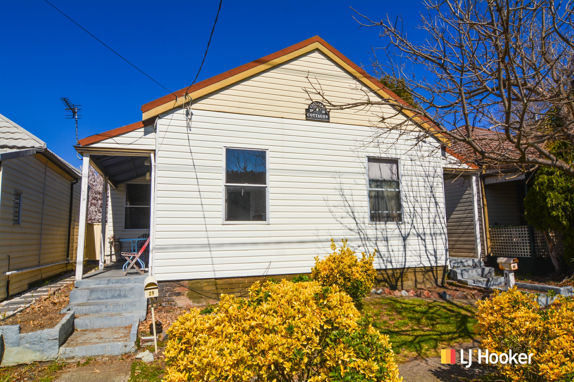 29-31 Read Avenue — photo from LJ Hooker Lithgow