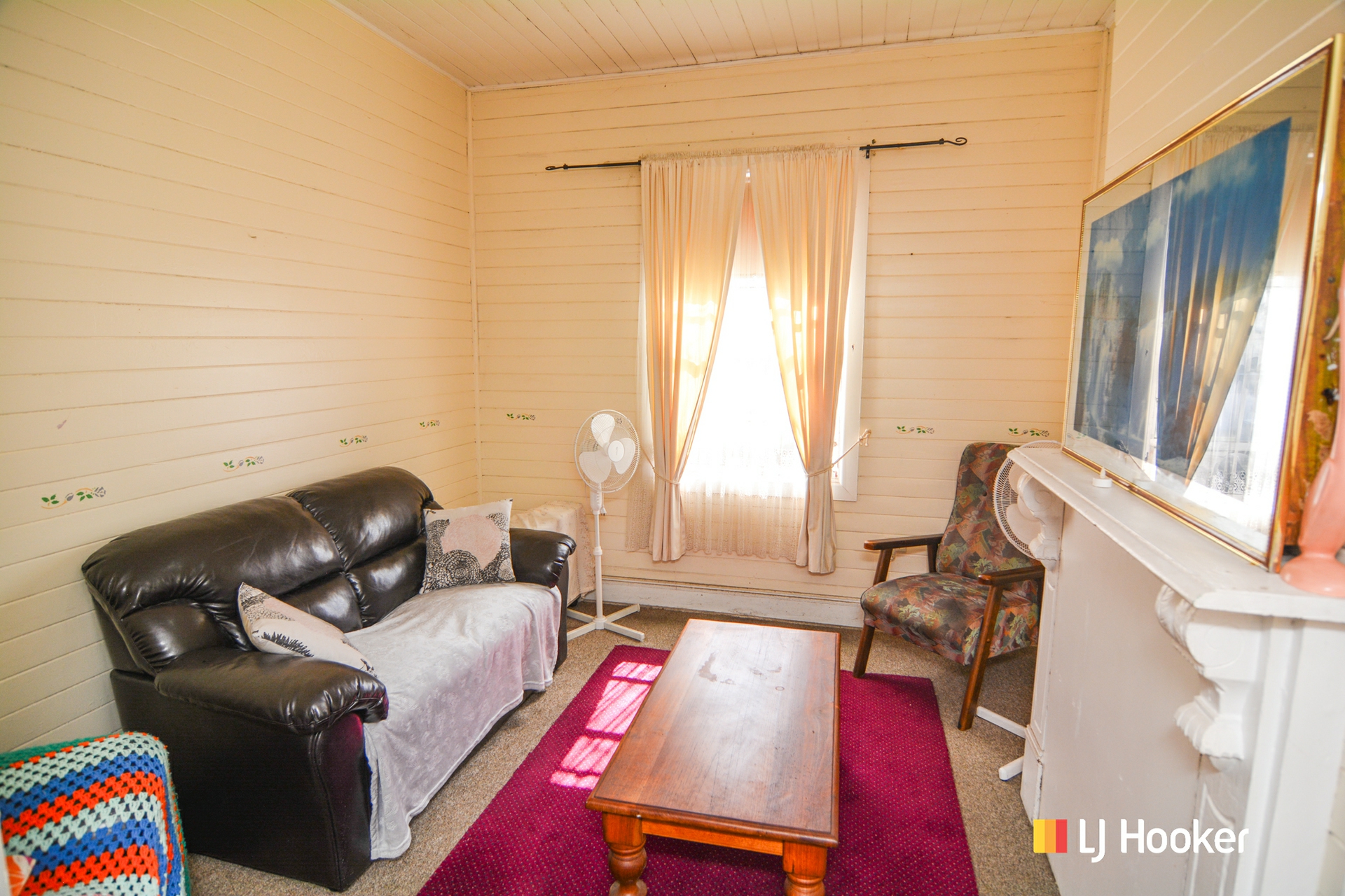 29-31 Read Avenue — photo 8 of 17