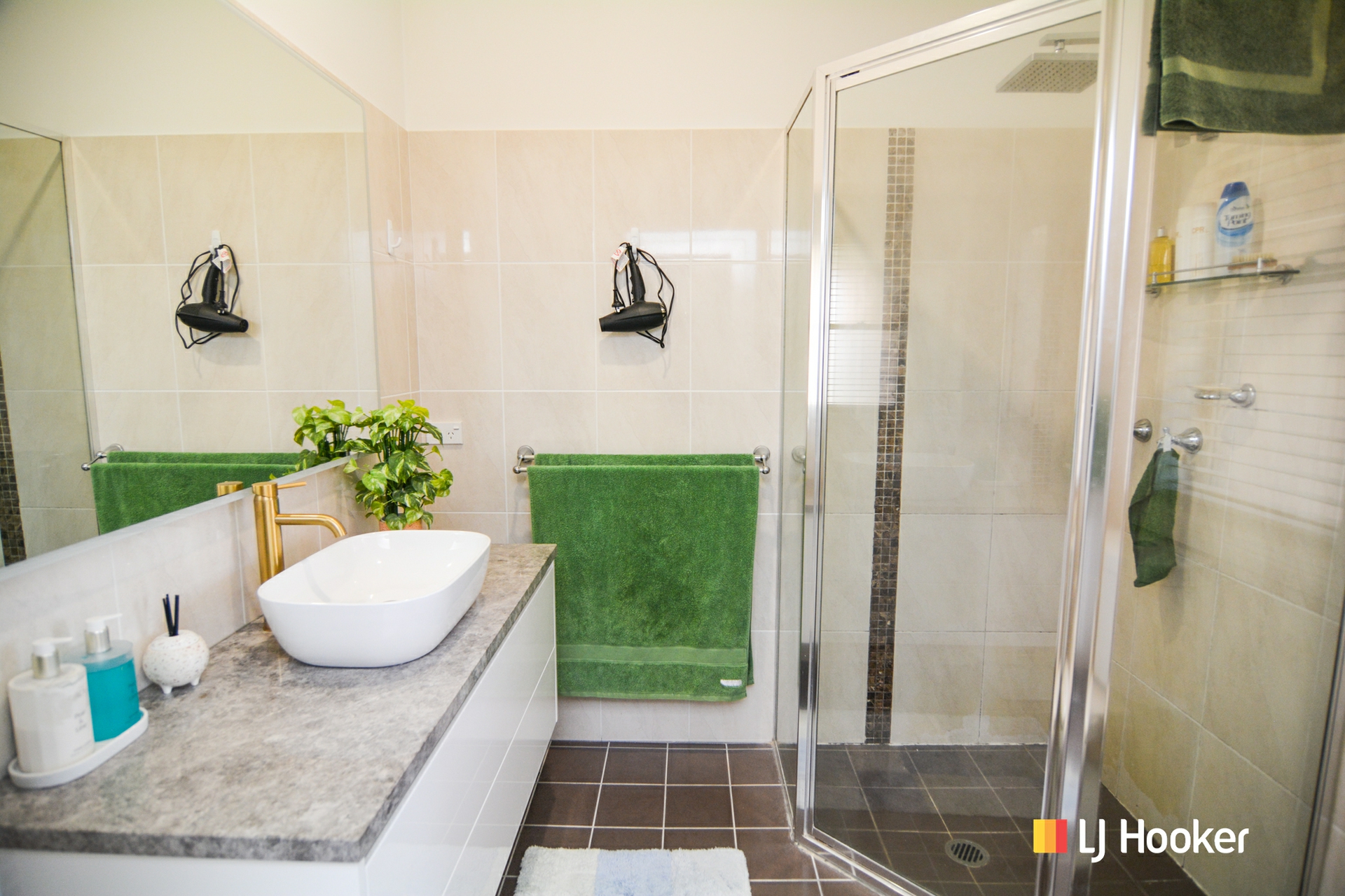 39 Hillcrest Avenue — photo 8 of 22
