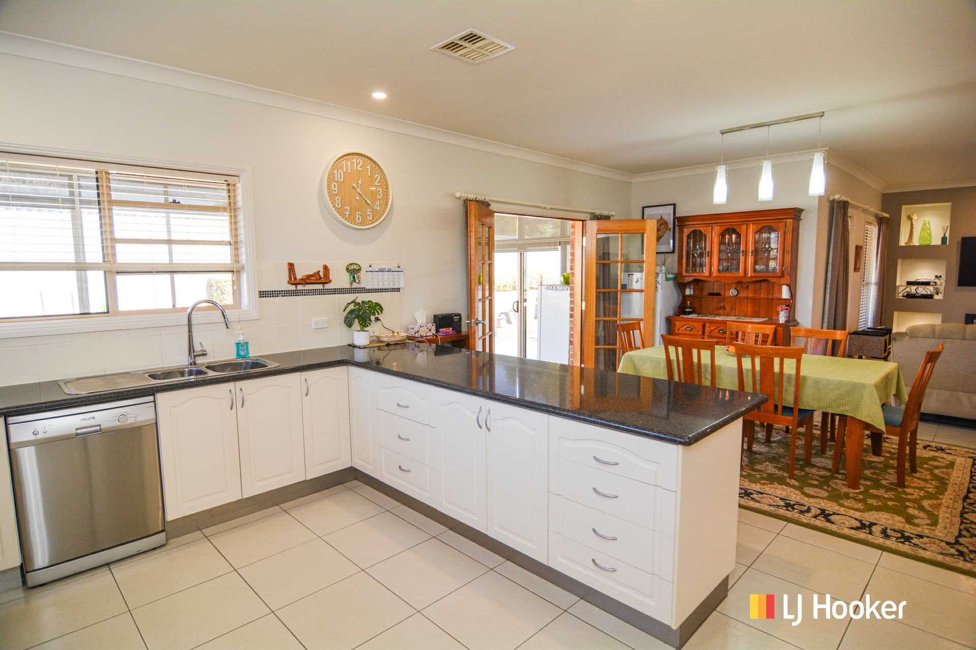 39 Hillcrest Avenue — photo 12 of 22