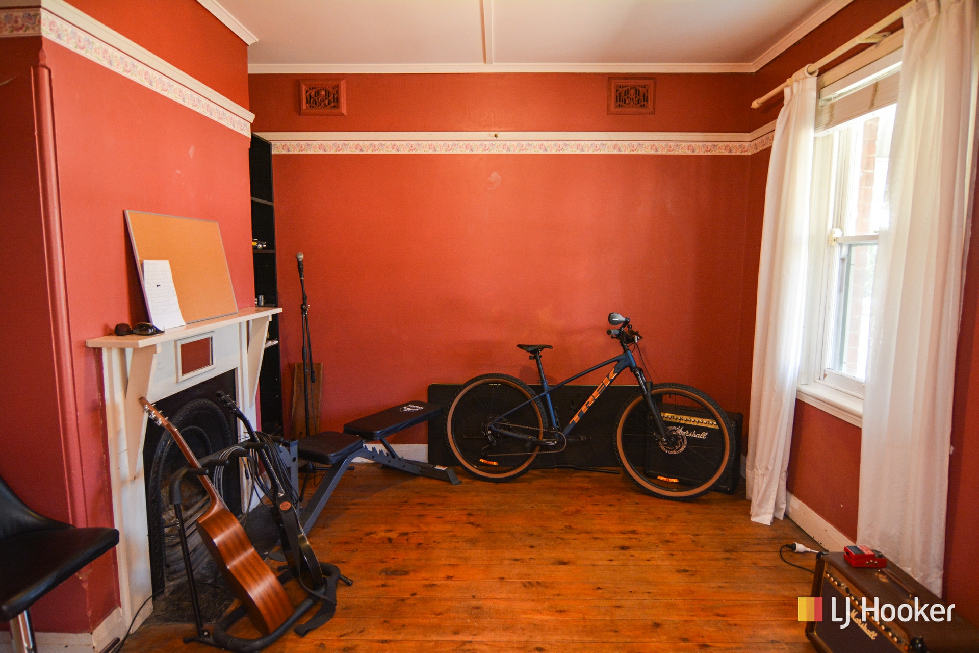 20 Chifley Road — photo 8 of 14