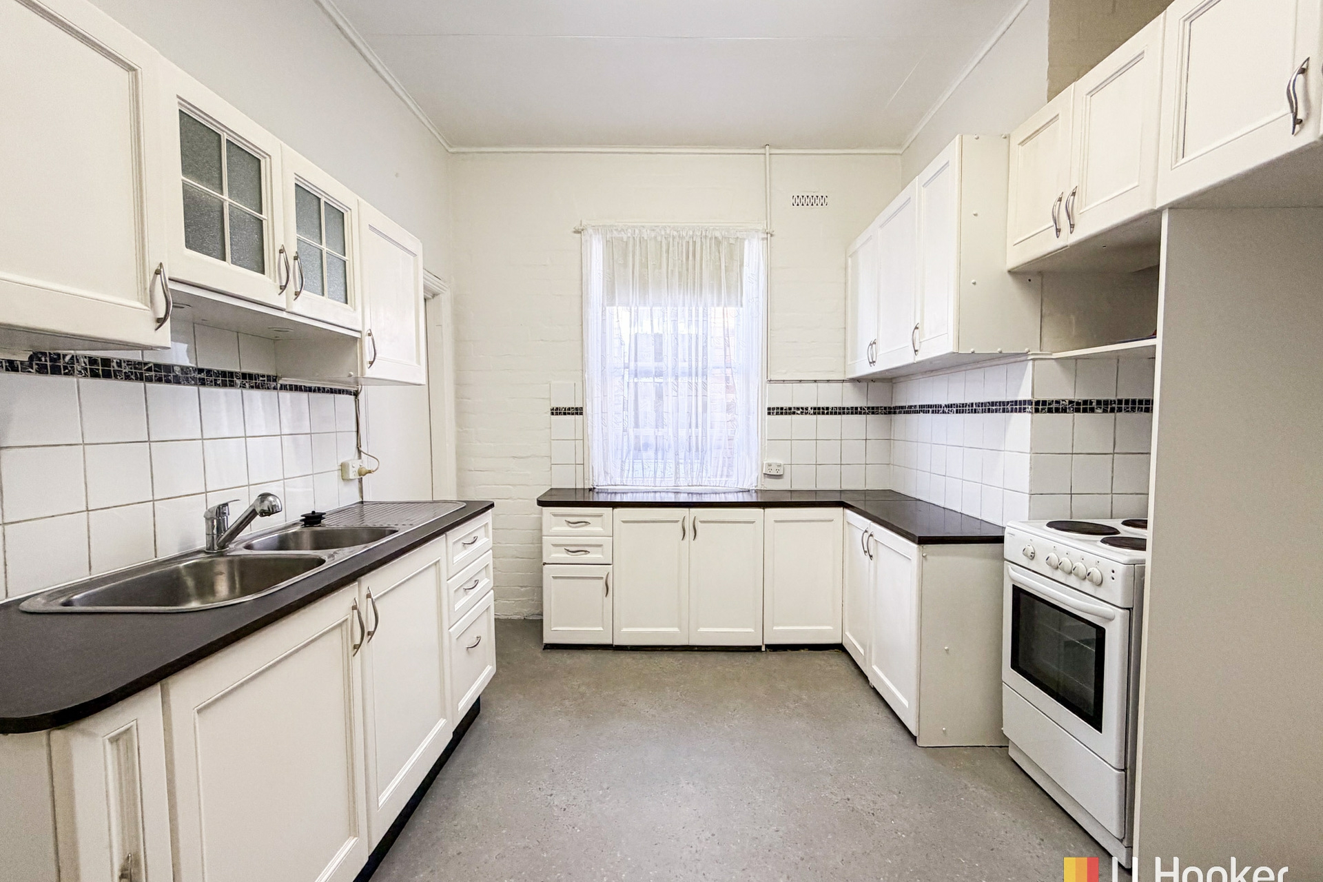 11 Spooner Street — photo 2 of 10