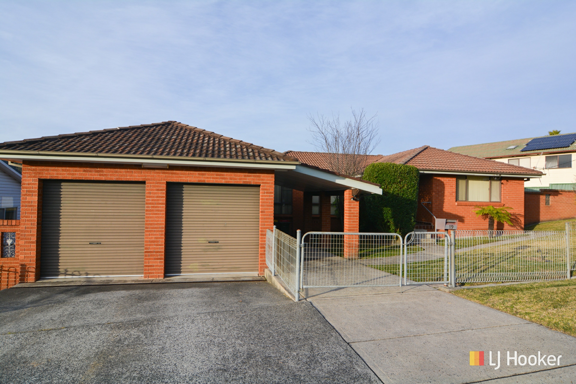 19 Tweed Road — photo from LJ Hooker Lithgow