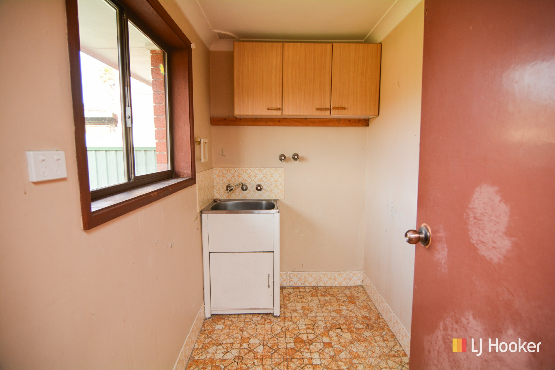 19 Tweed Road — photo 10 of 17