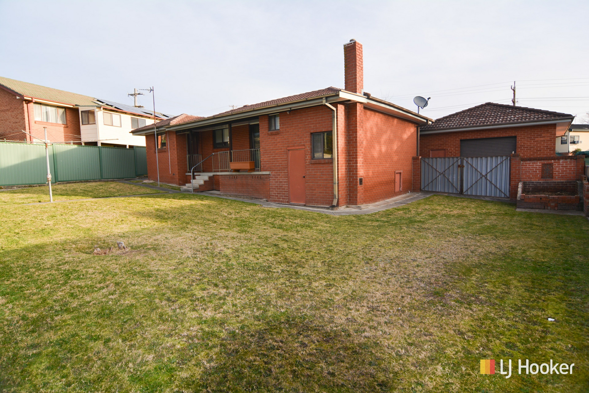 19 Tweed Road — photo 13 of 17