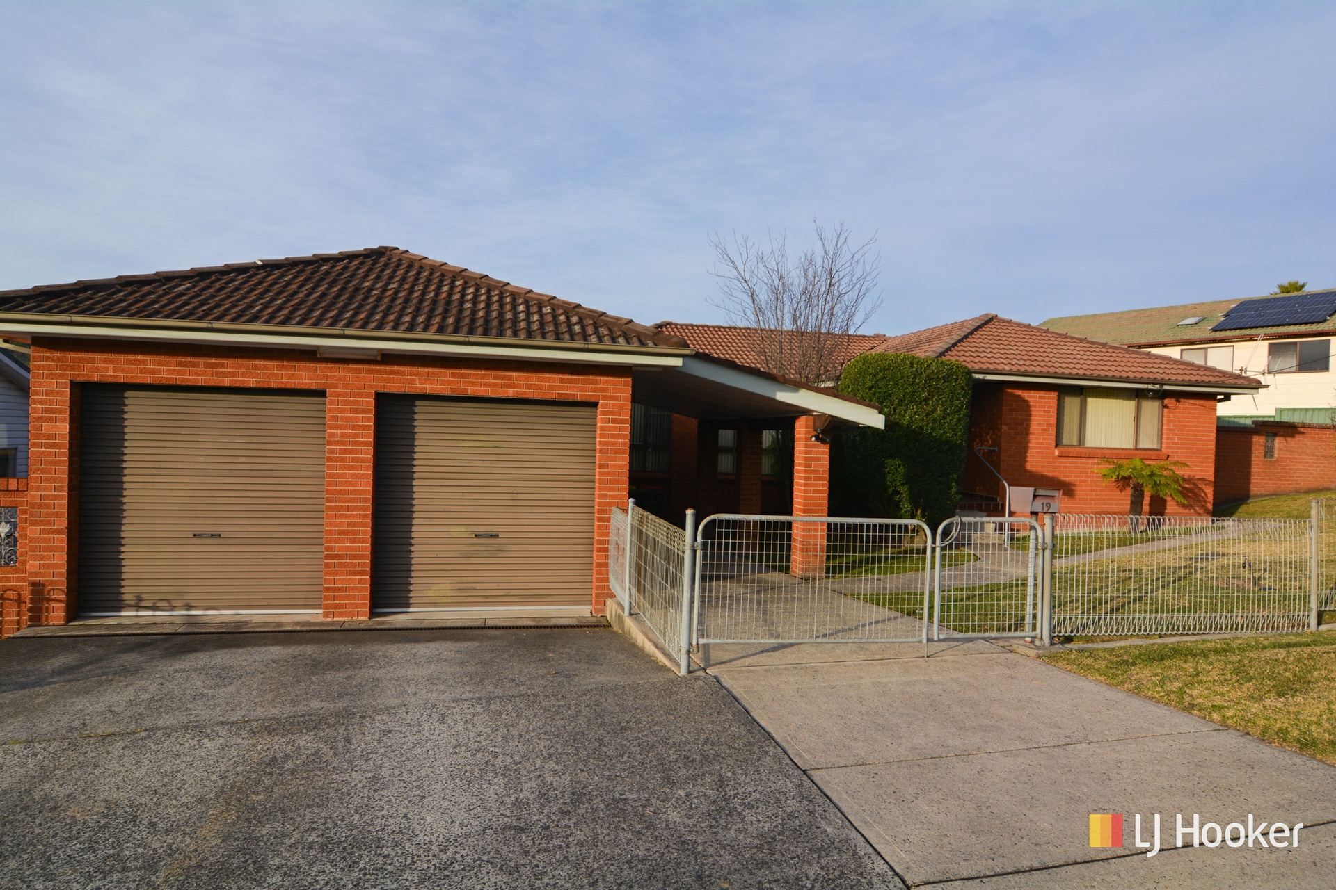 19 Tweed Road — photo 14 of 17