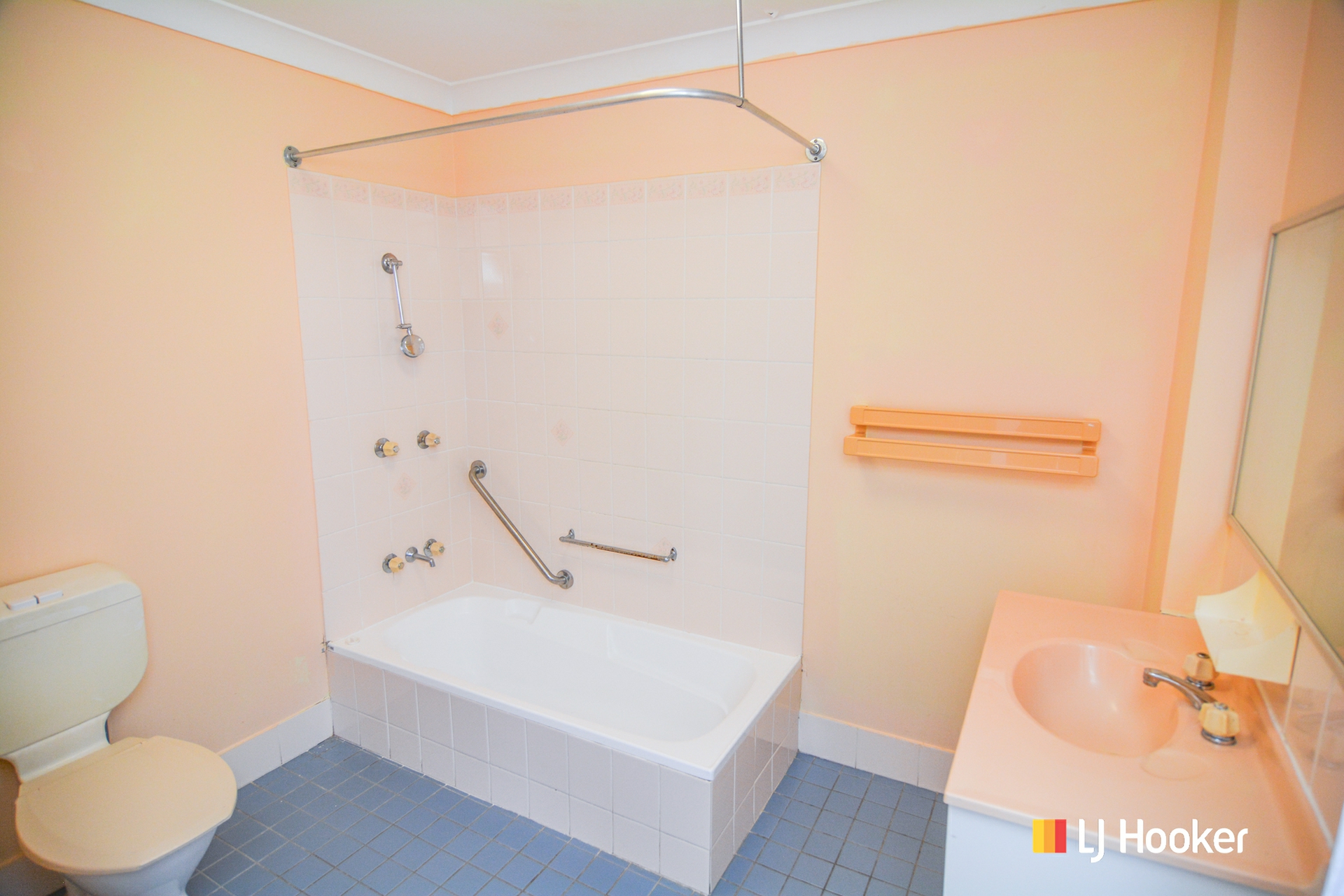 33 Spooner Street — photo 3 of 12