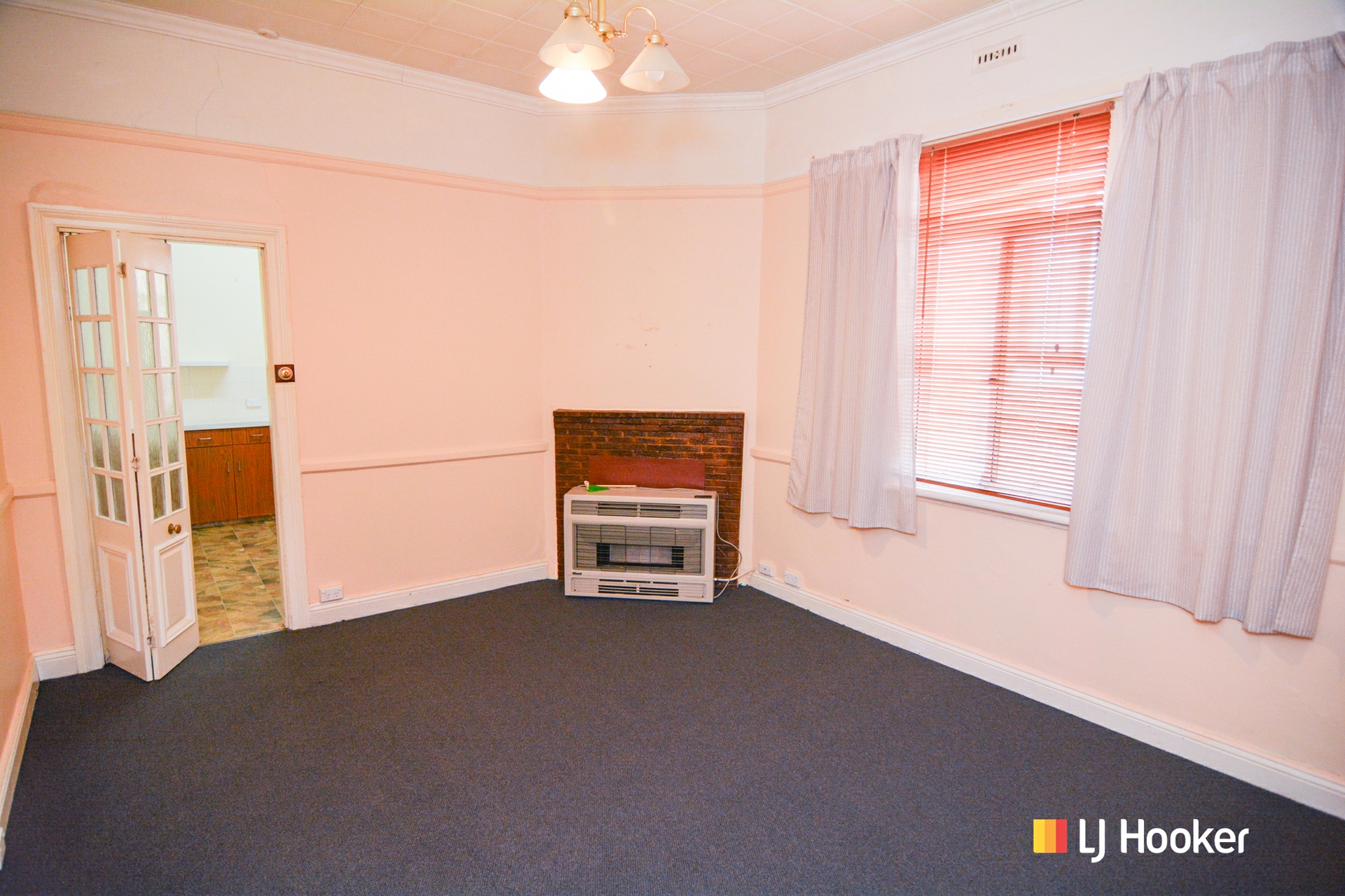 33 Spooner Street — photo 5 of 12
