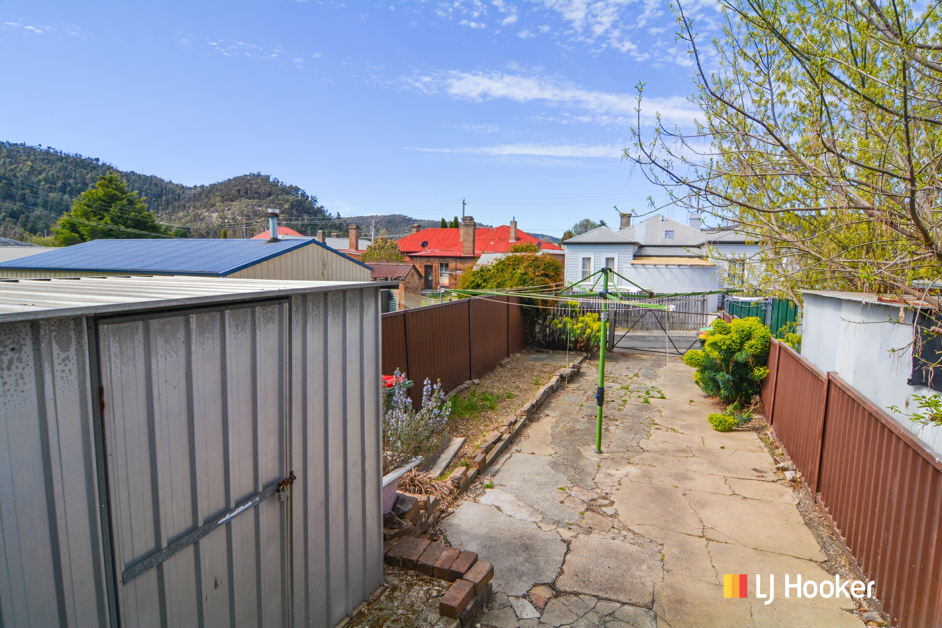 33 Spooner Street — photo 11 of 12