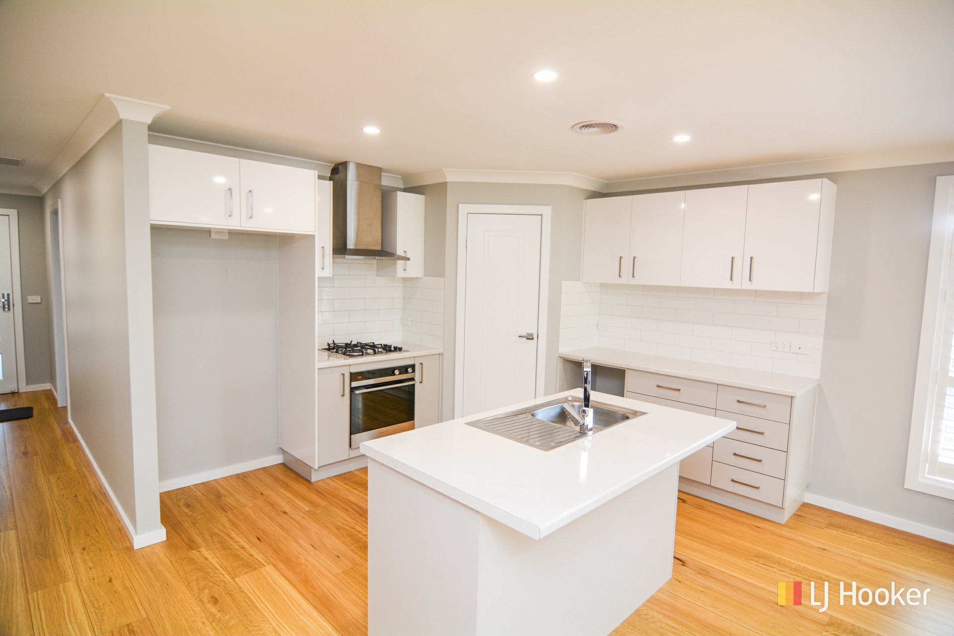 3/14 Eucalypt Place — photo 2 of 19