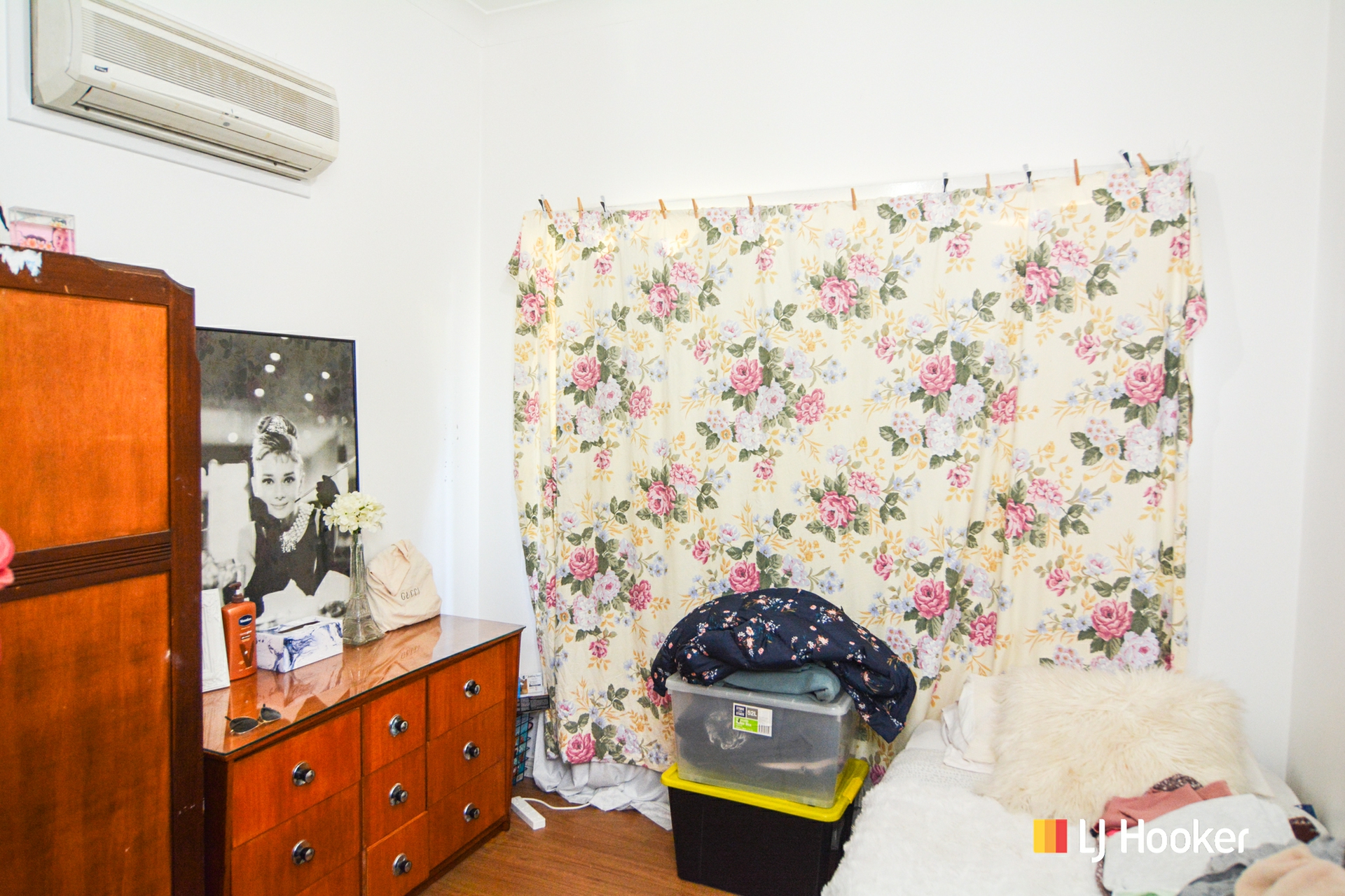 6 Lithgow Street — photo 8 of 14