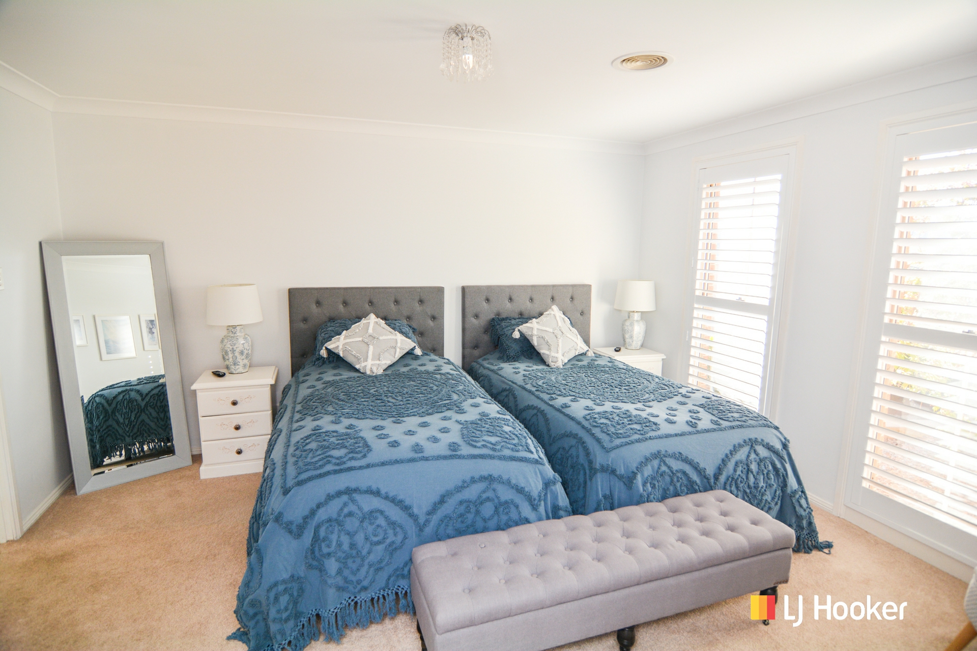 39 Robinia Drive — photo 12 of 30